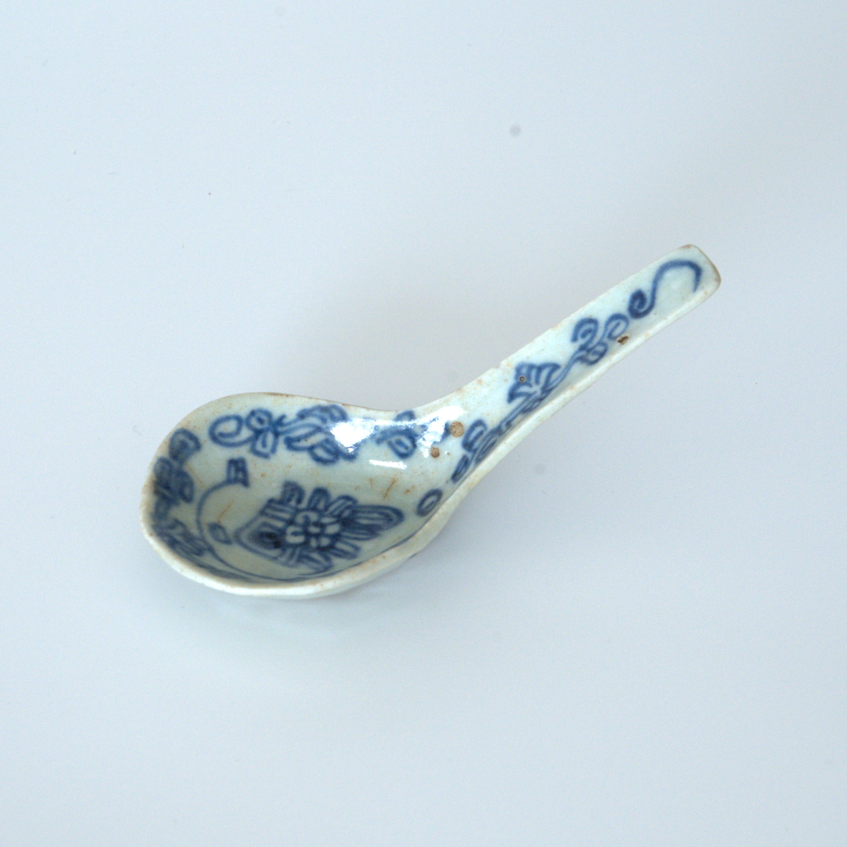 青花絡枝蓮文レンゲ①