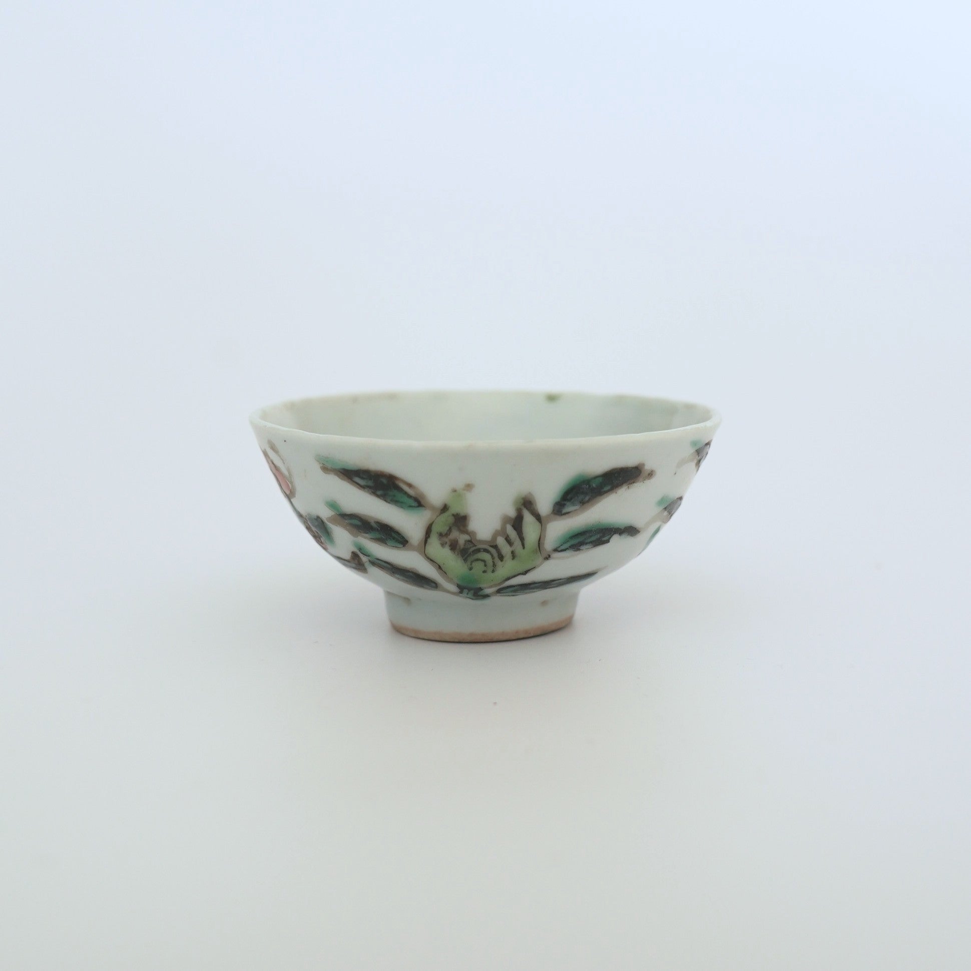 粉彩七宝三多文茶杯⑤