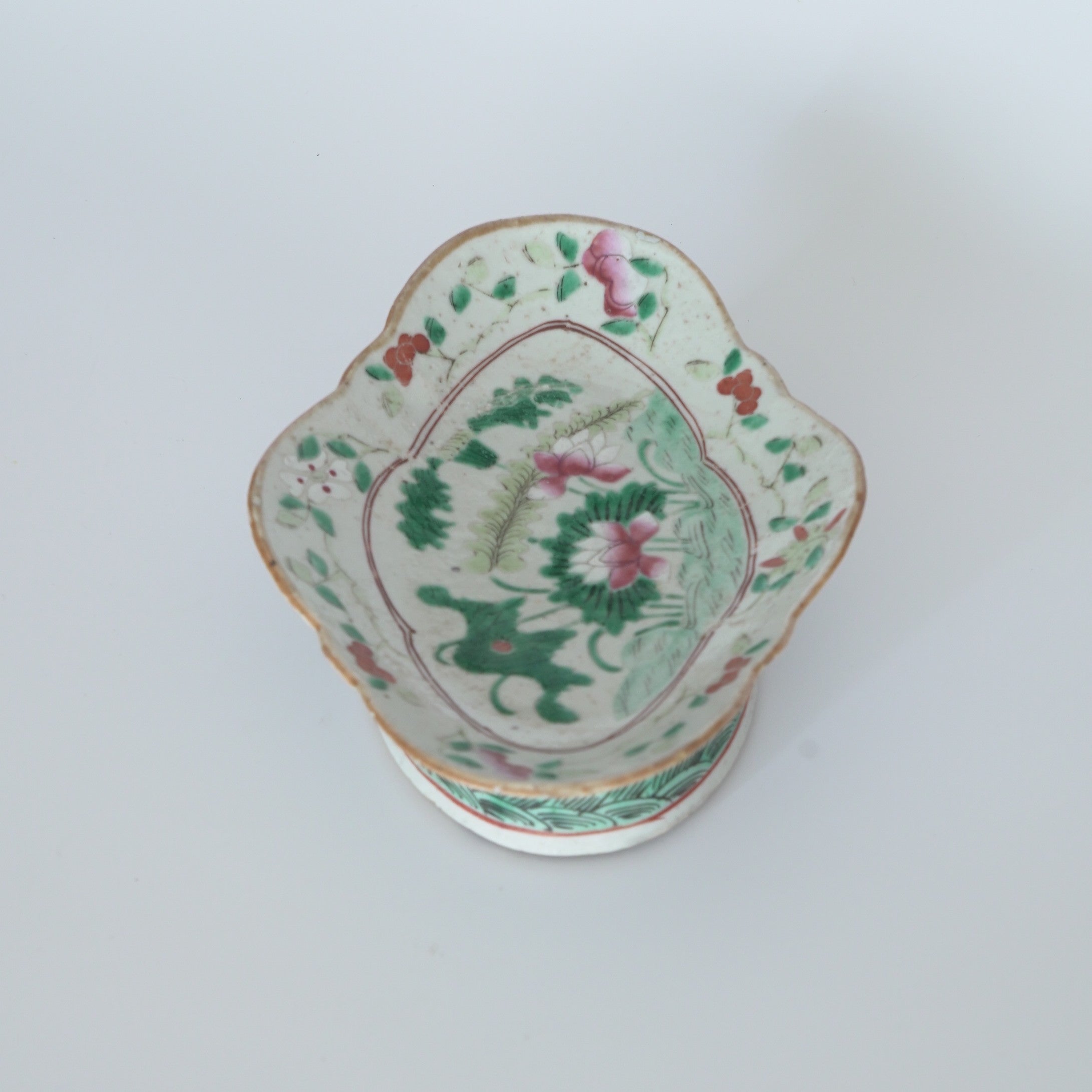粉彩高台皿⑩