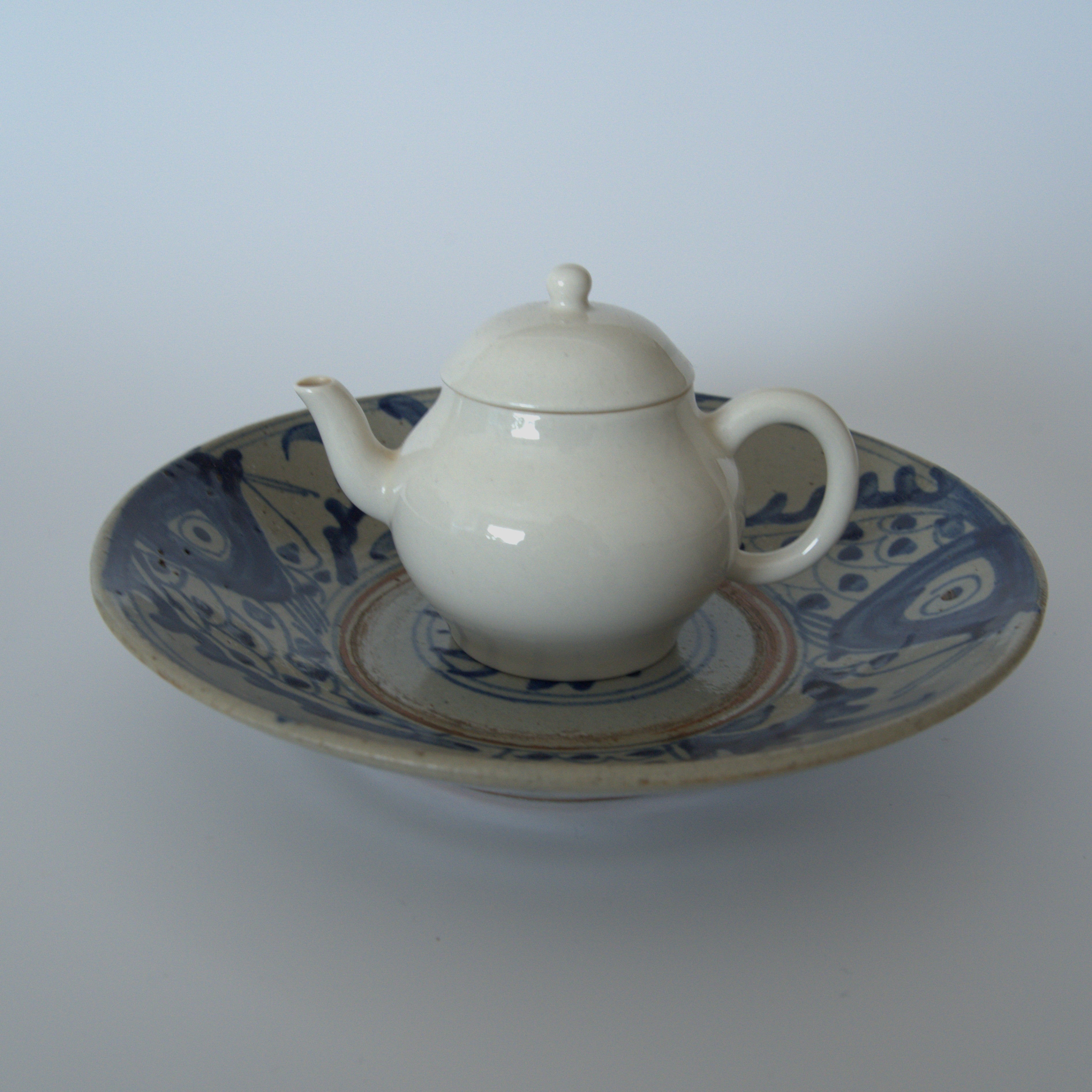 青花双魚花文皿大①