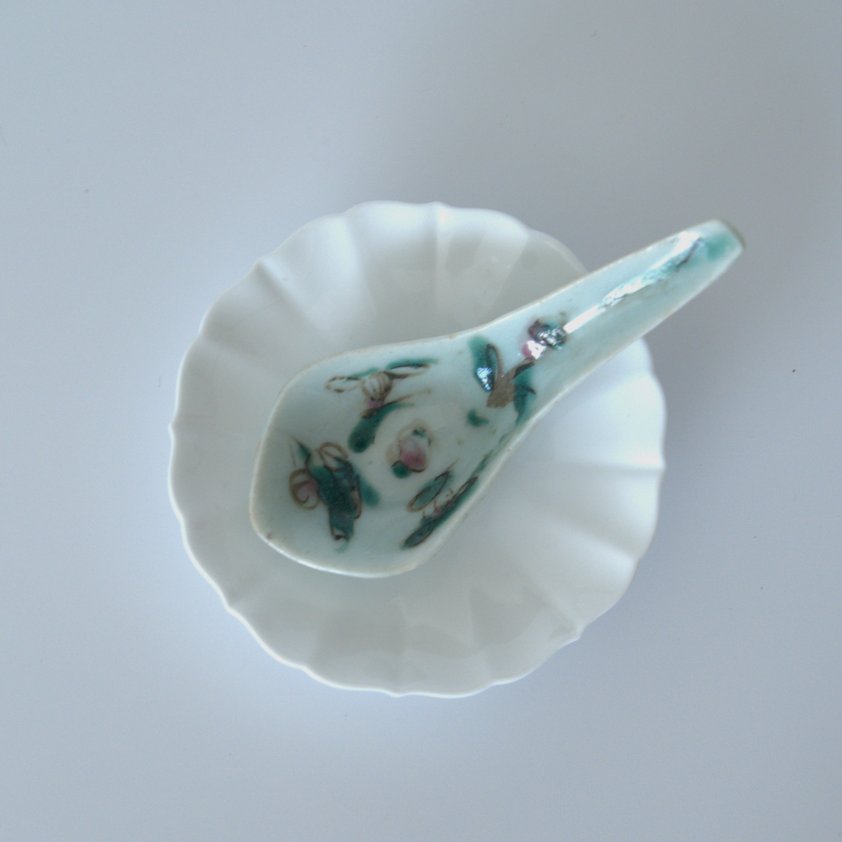 粉彩四季花文レンゲ①