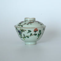 粉彩四季花文蓋碗①