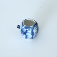 青花牡丹文蓋置②