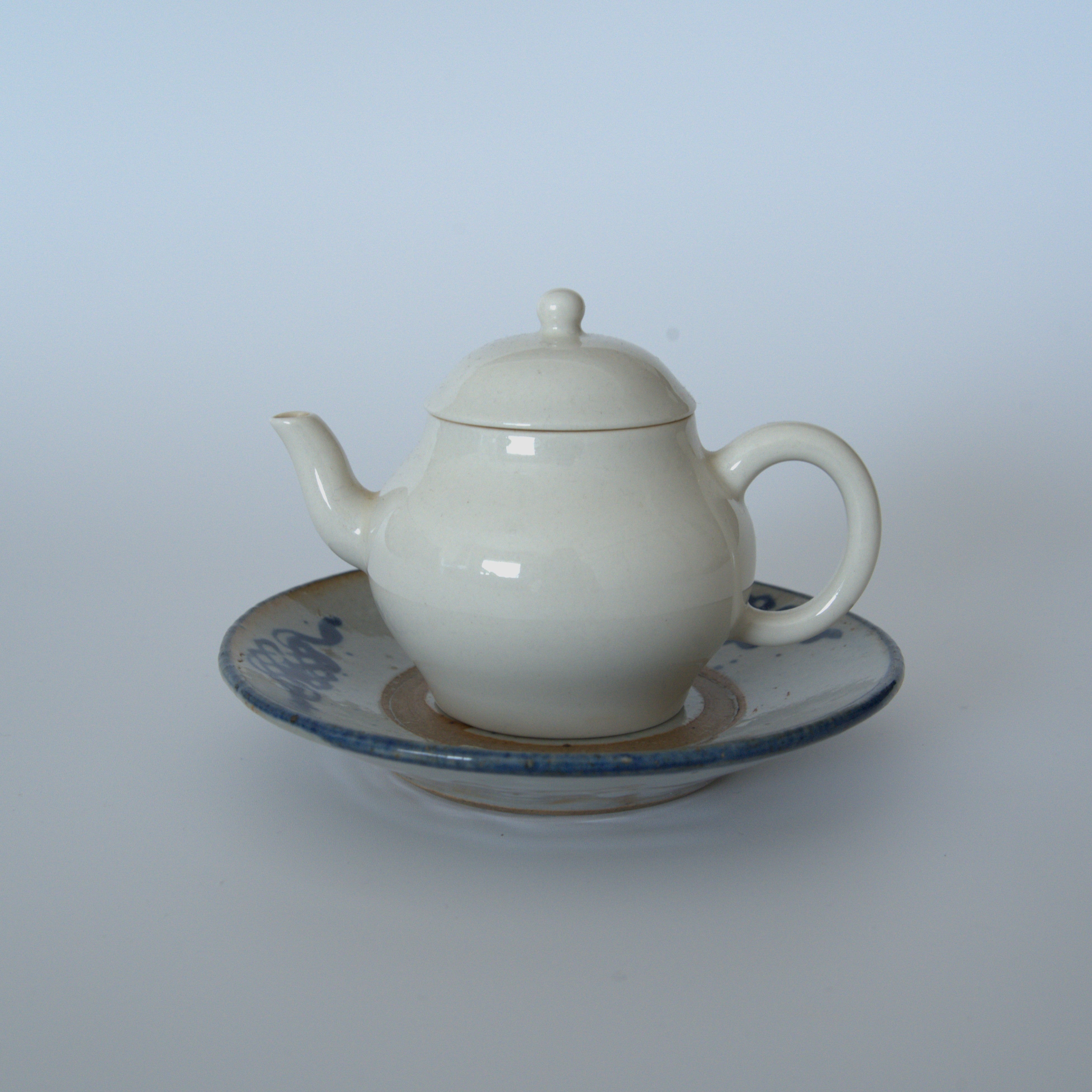 青花中国結文小皿①