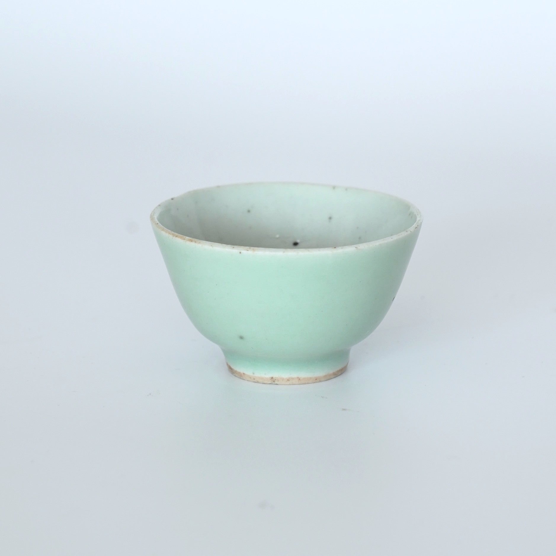 豆青釉茶杯⑧