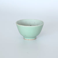 豆青釉茶杯⑧
