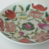 粉彩七宝三多文皿 ④