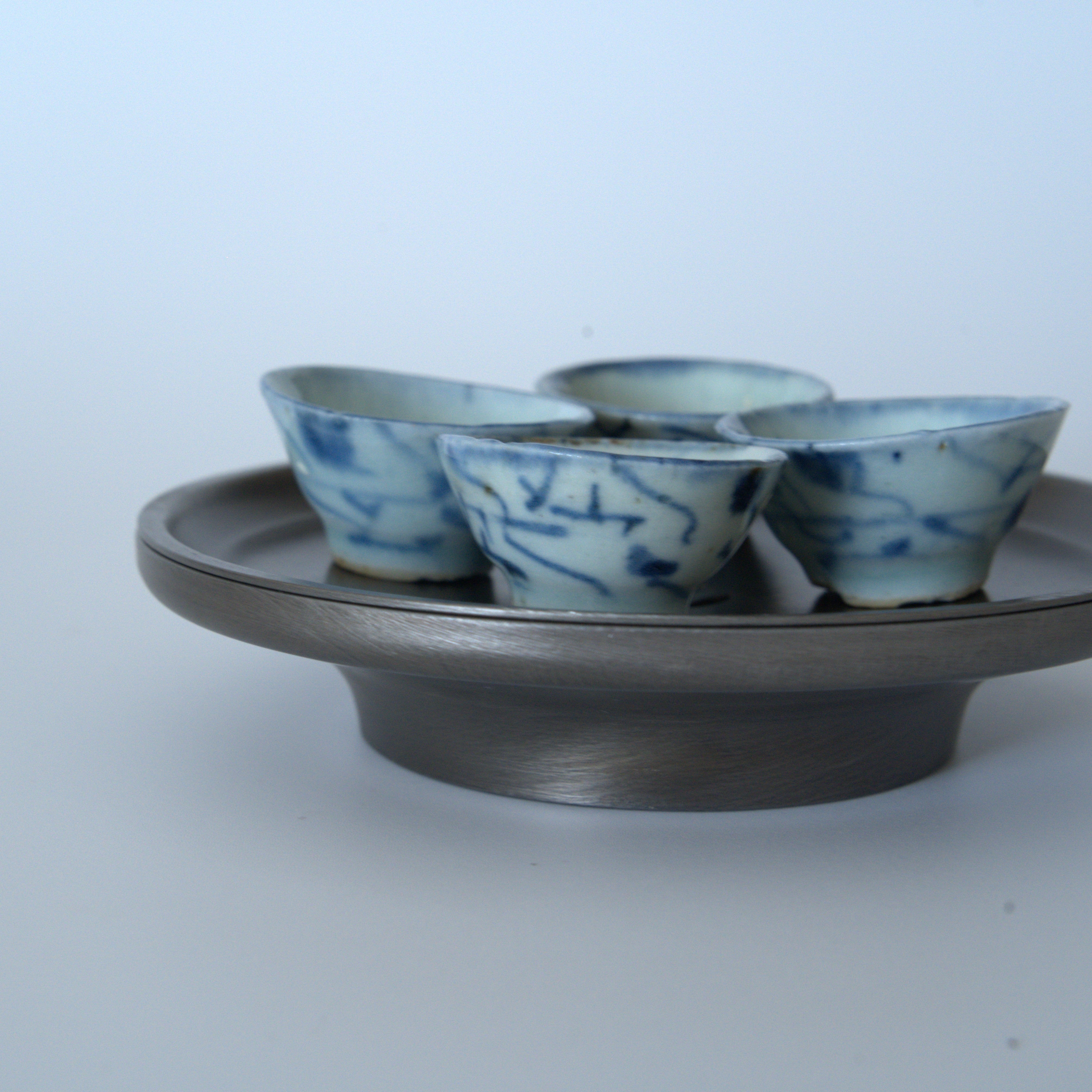 青花唐草文小茶杯４個セット