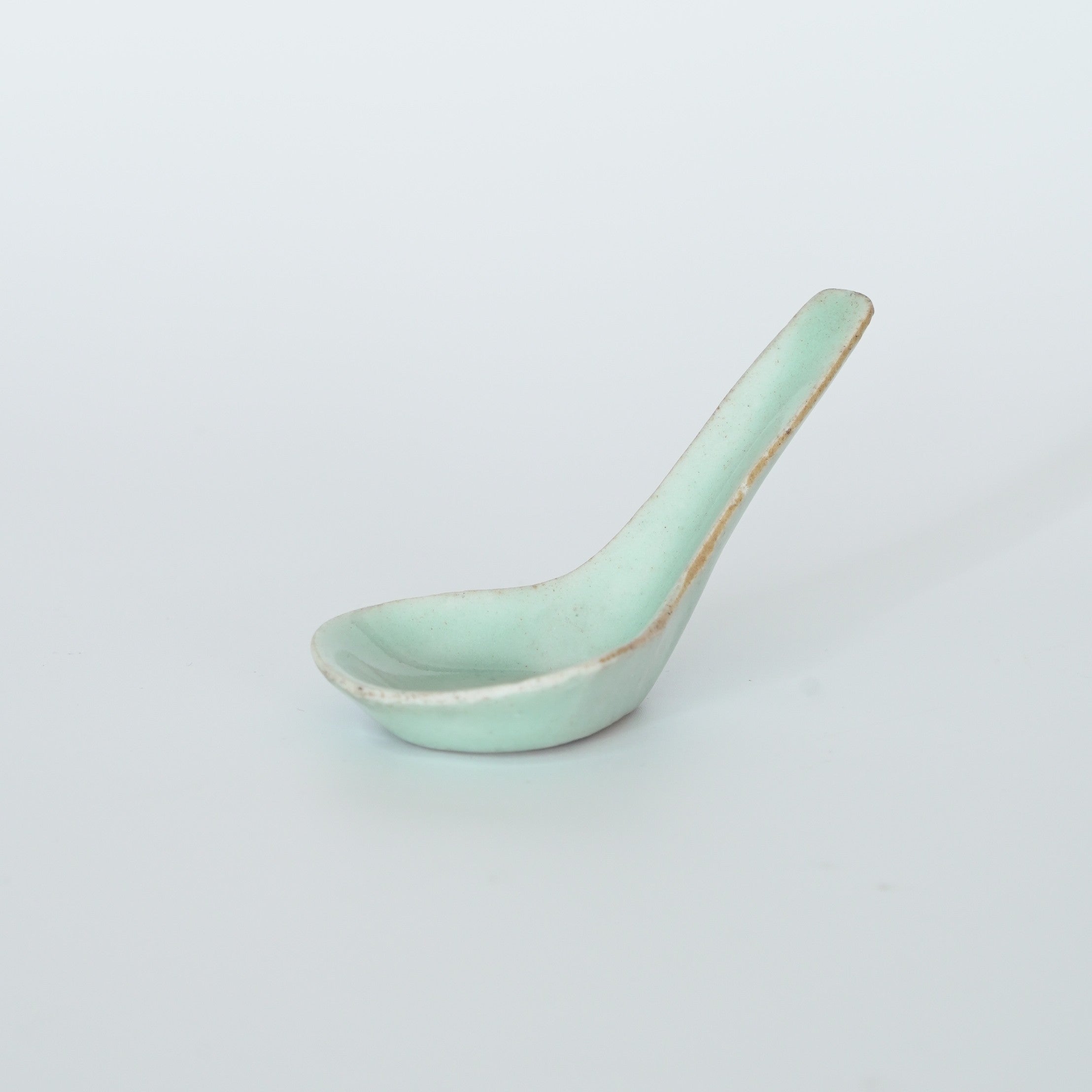 豆青釉レンゲ①