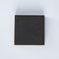 銅製正方壺承小