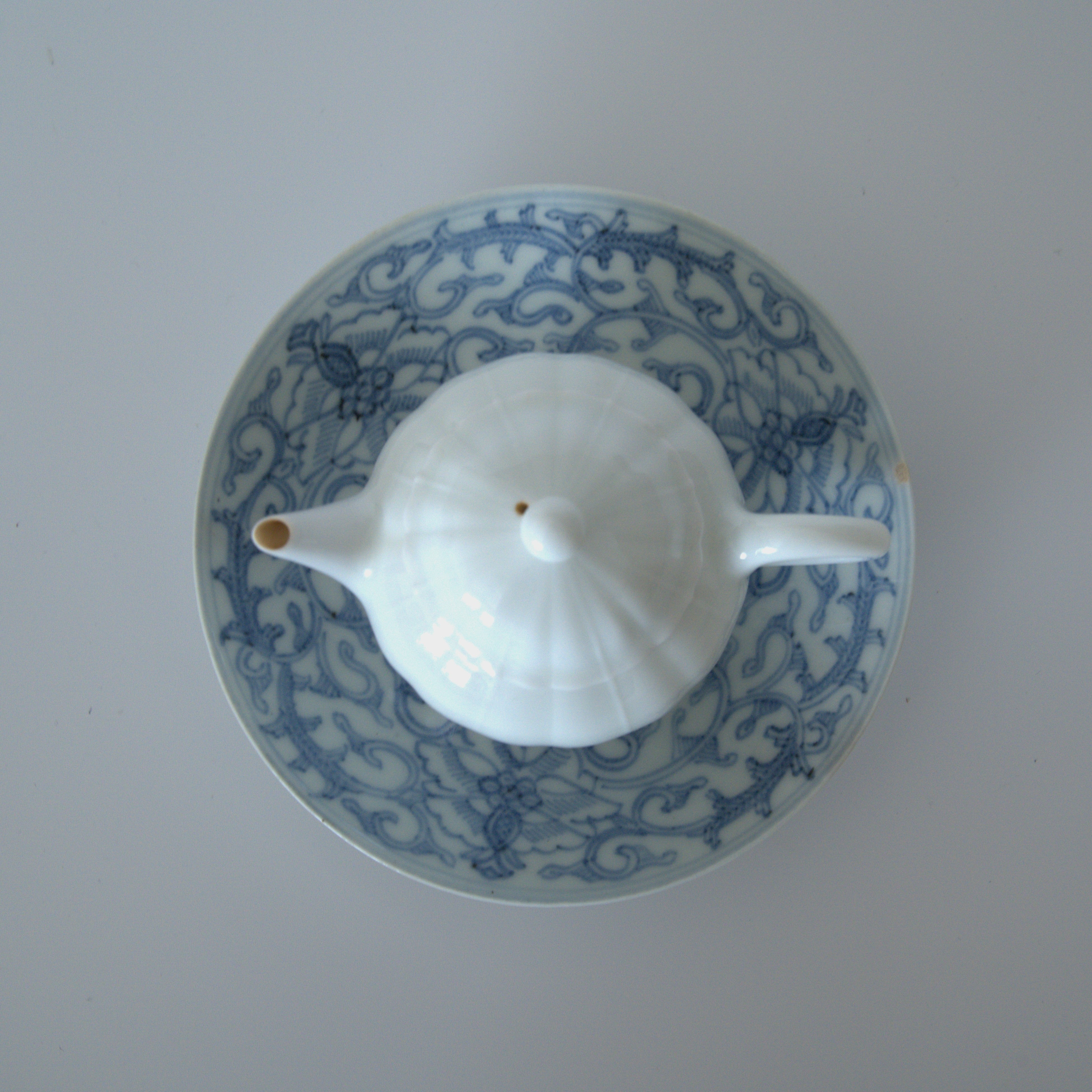 青花蝶恋花文皿③