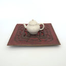 赤漆人物牡丹文壺承②