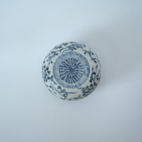 青花蓮唐草文香盒