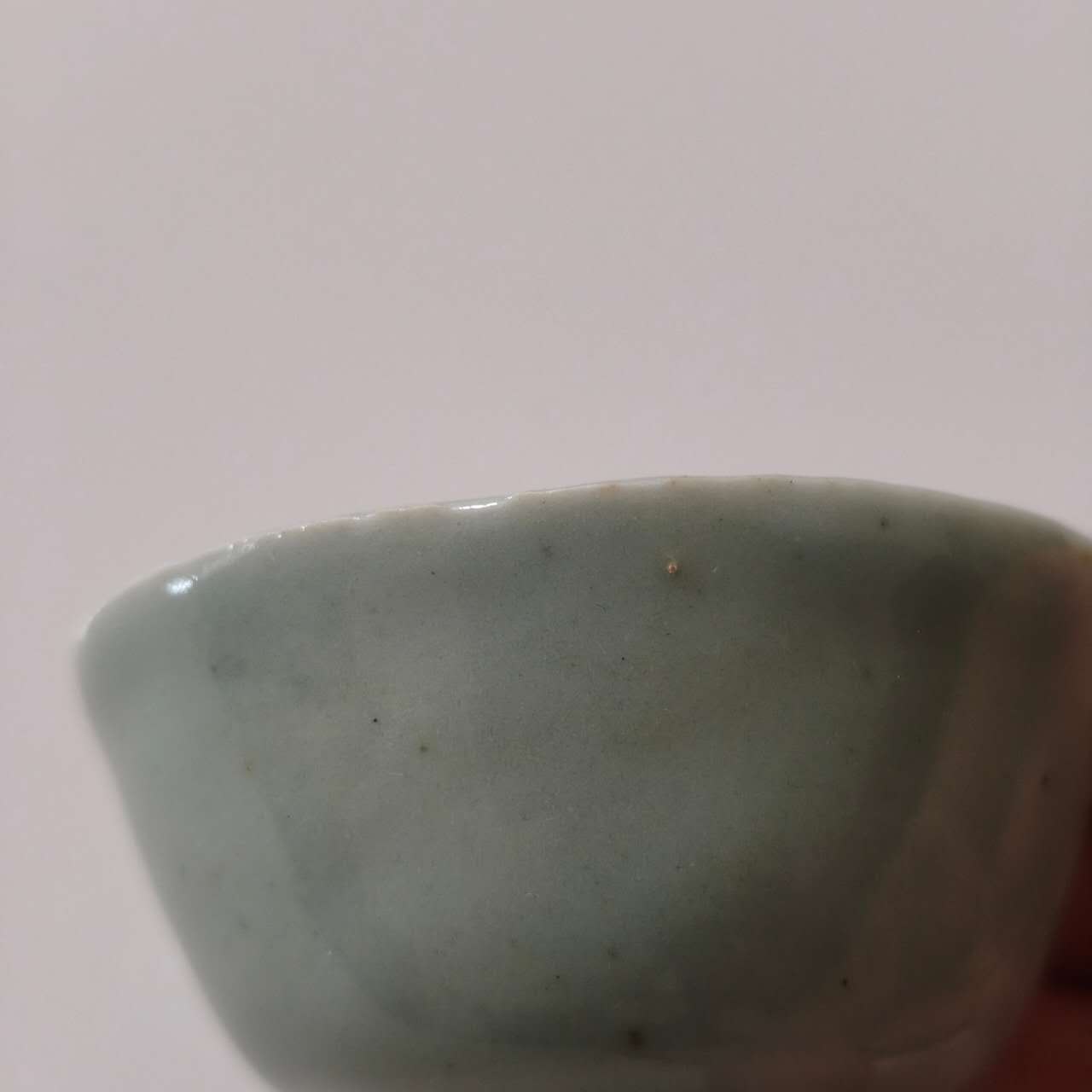 豆青釉茶杯①