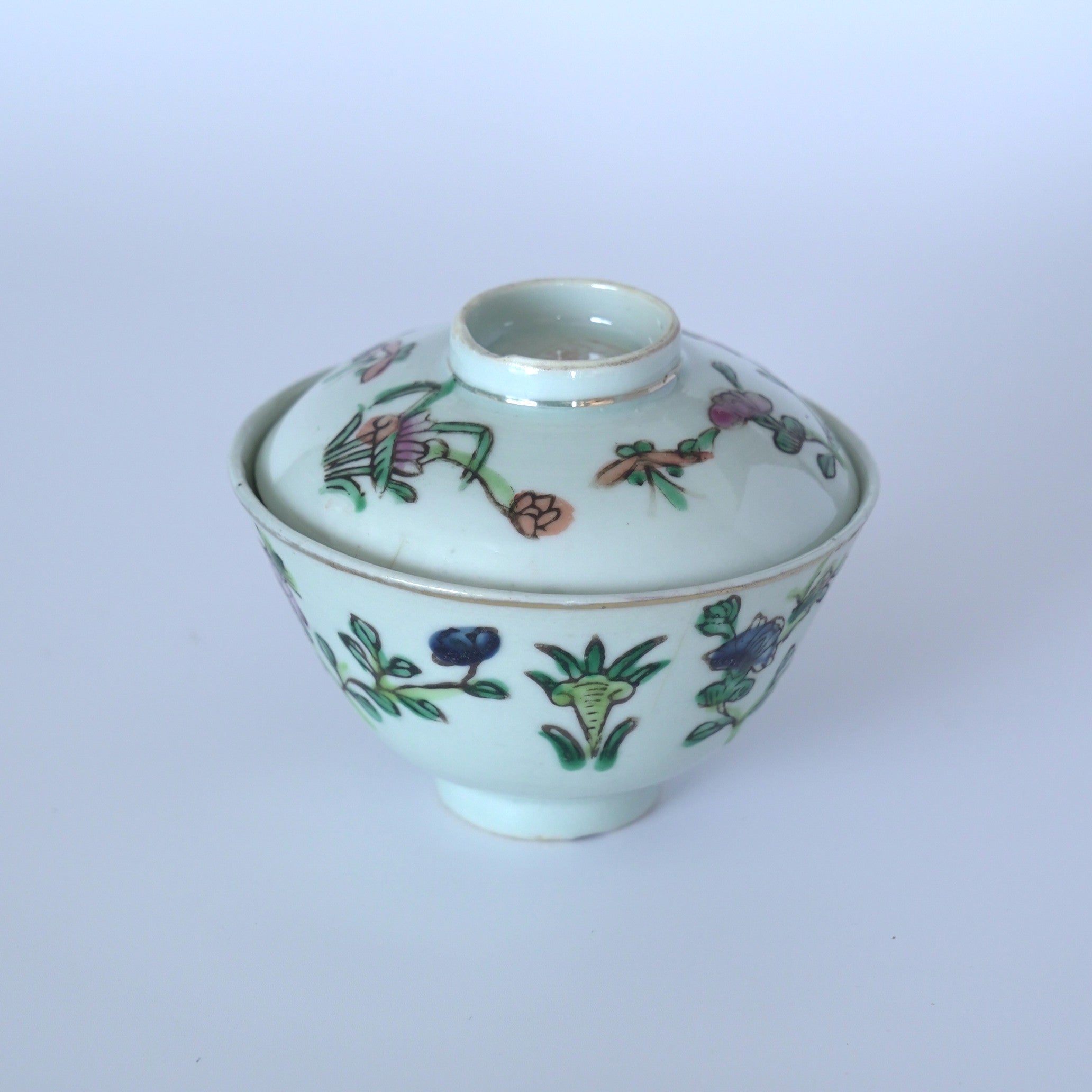 粉彩四季花文蓋碗①