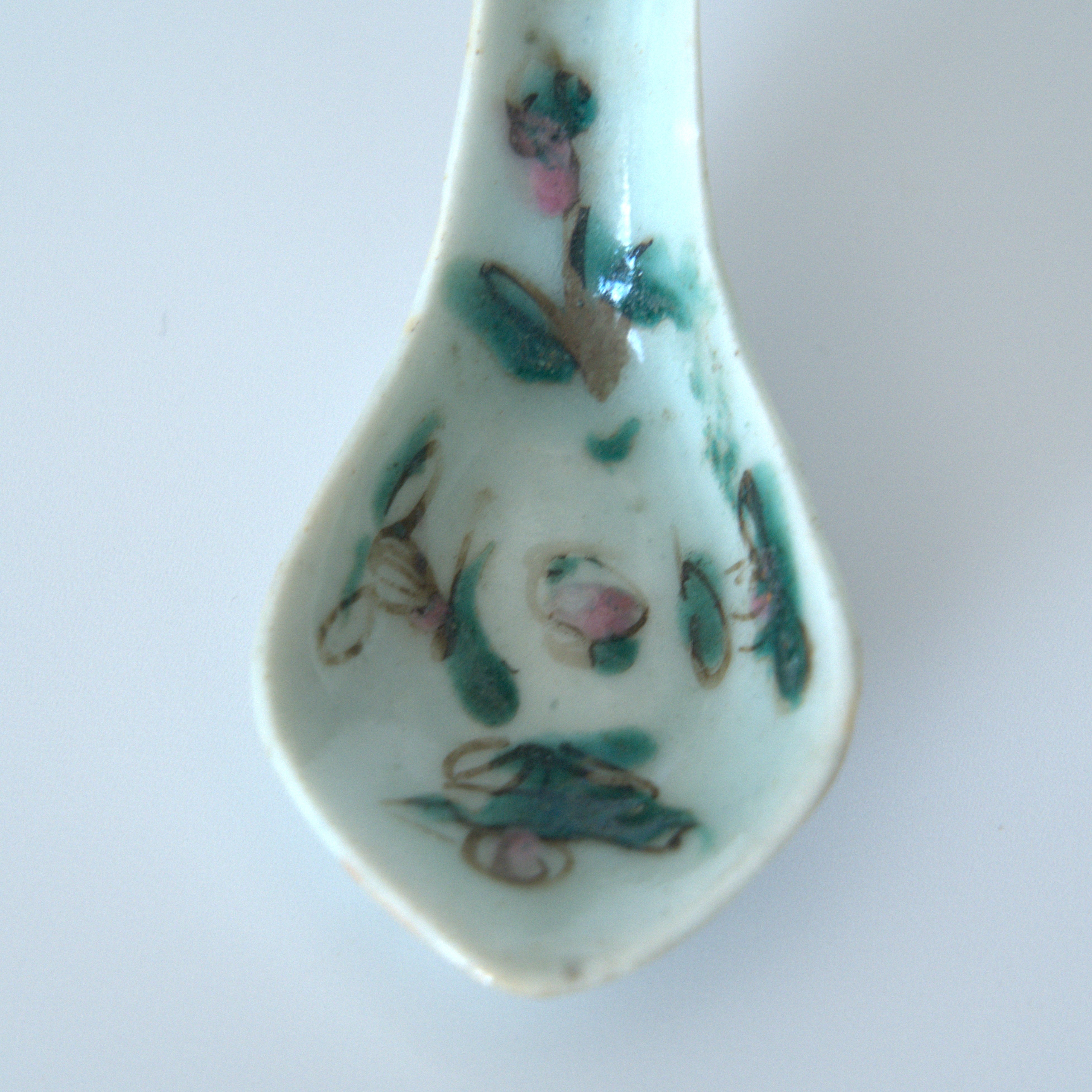 粉彩四季花文レンゲ①