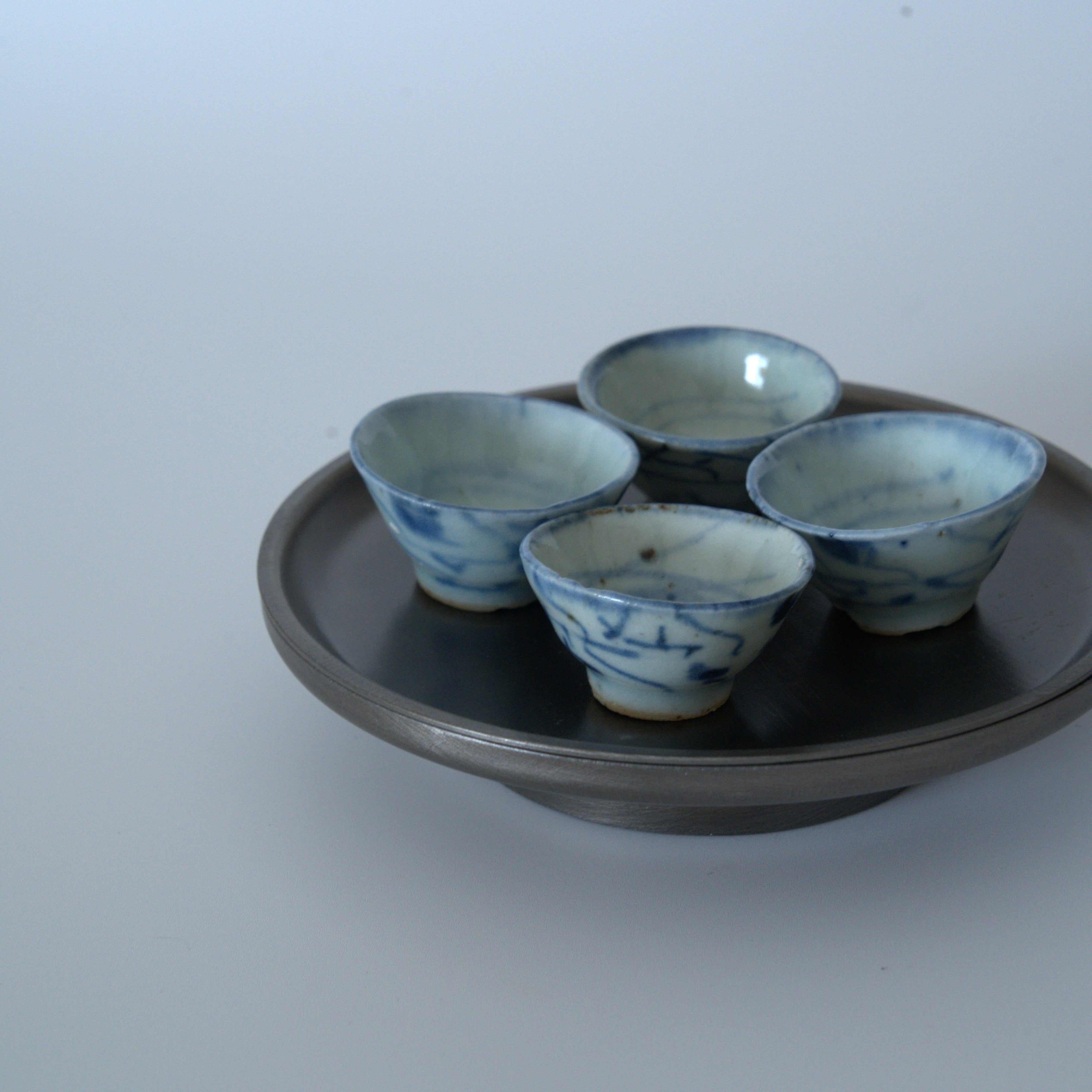 青花唐草文小茶杯４個セット