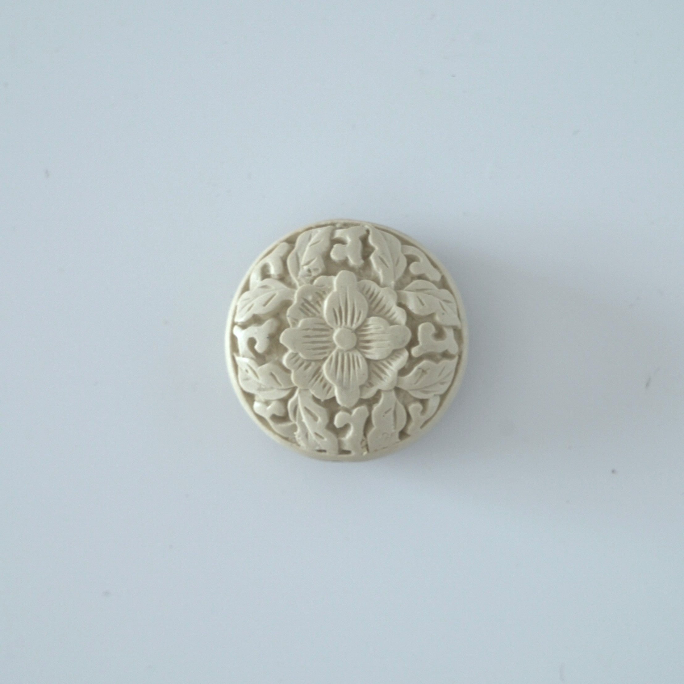 牡丹唐草文茶枕