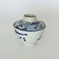 青花山水図蓋碗