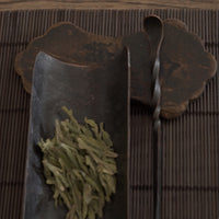 木製銀錠型糸板蓋置