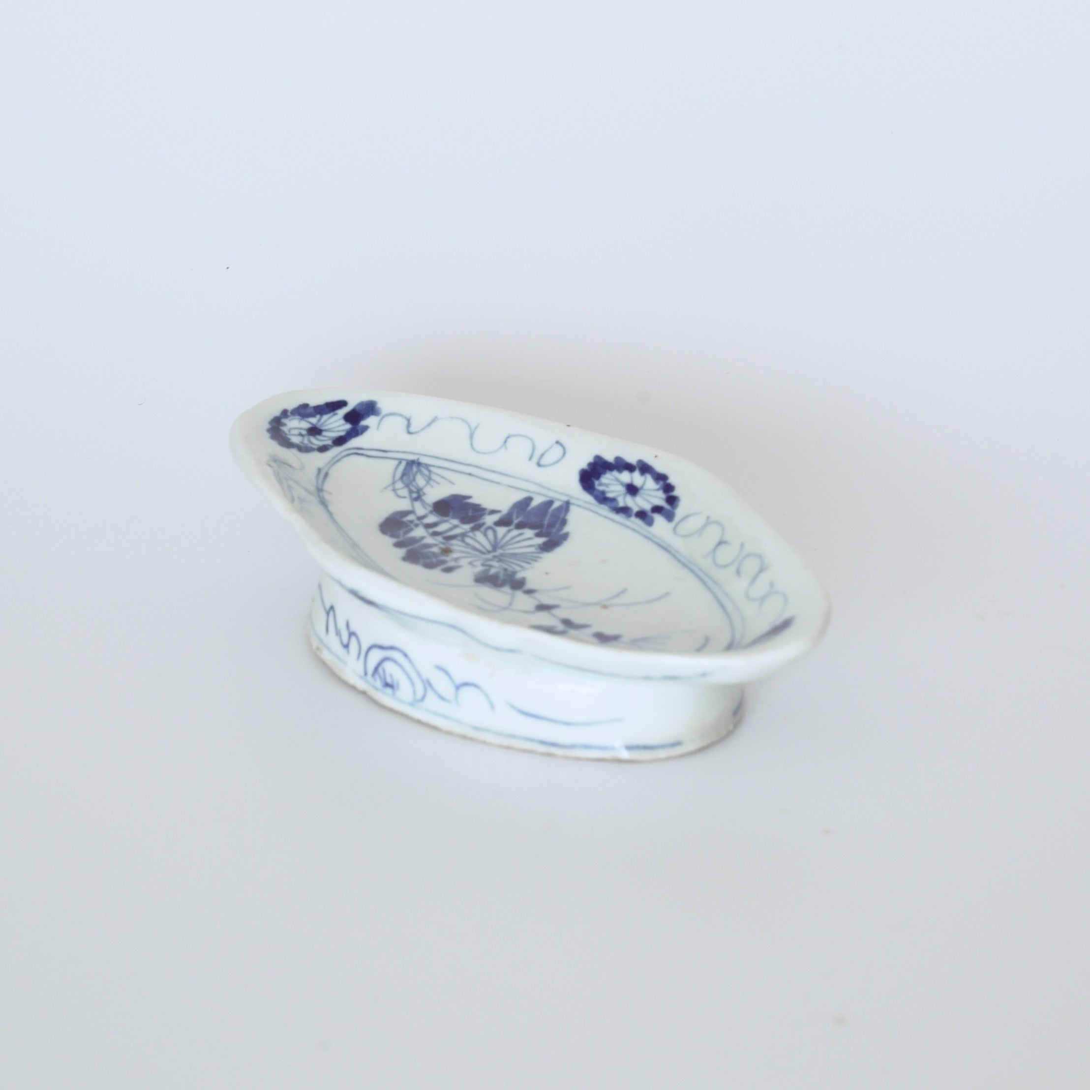 青花花卉文高台皿②小