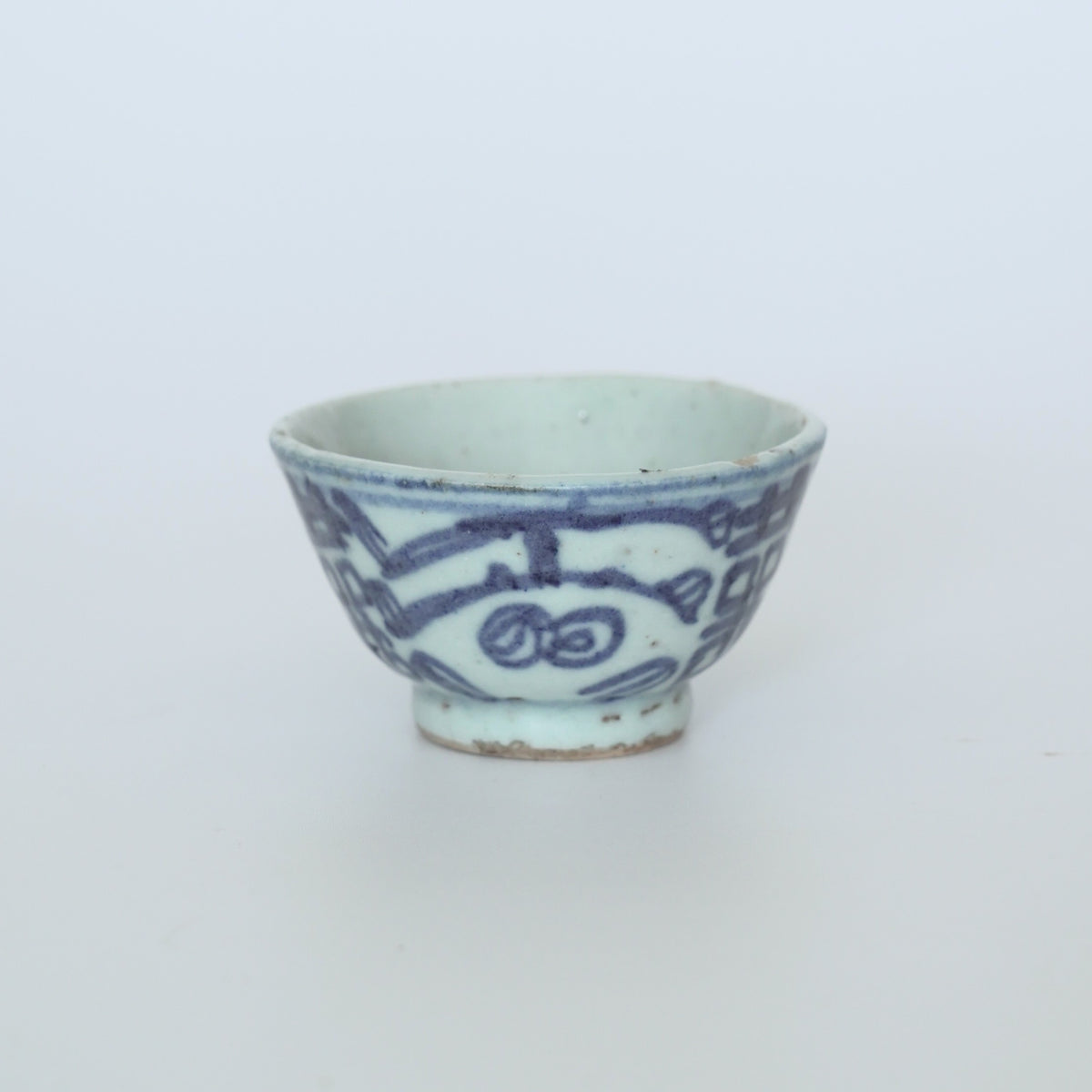 青花双喜文茶杯⑧
