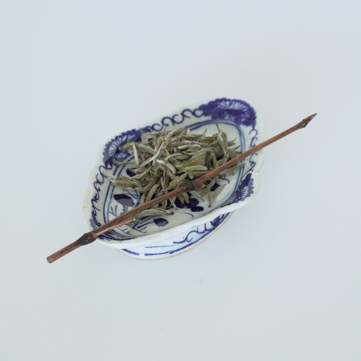 青花花卉文高台皿①小