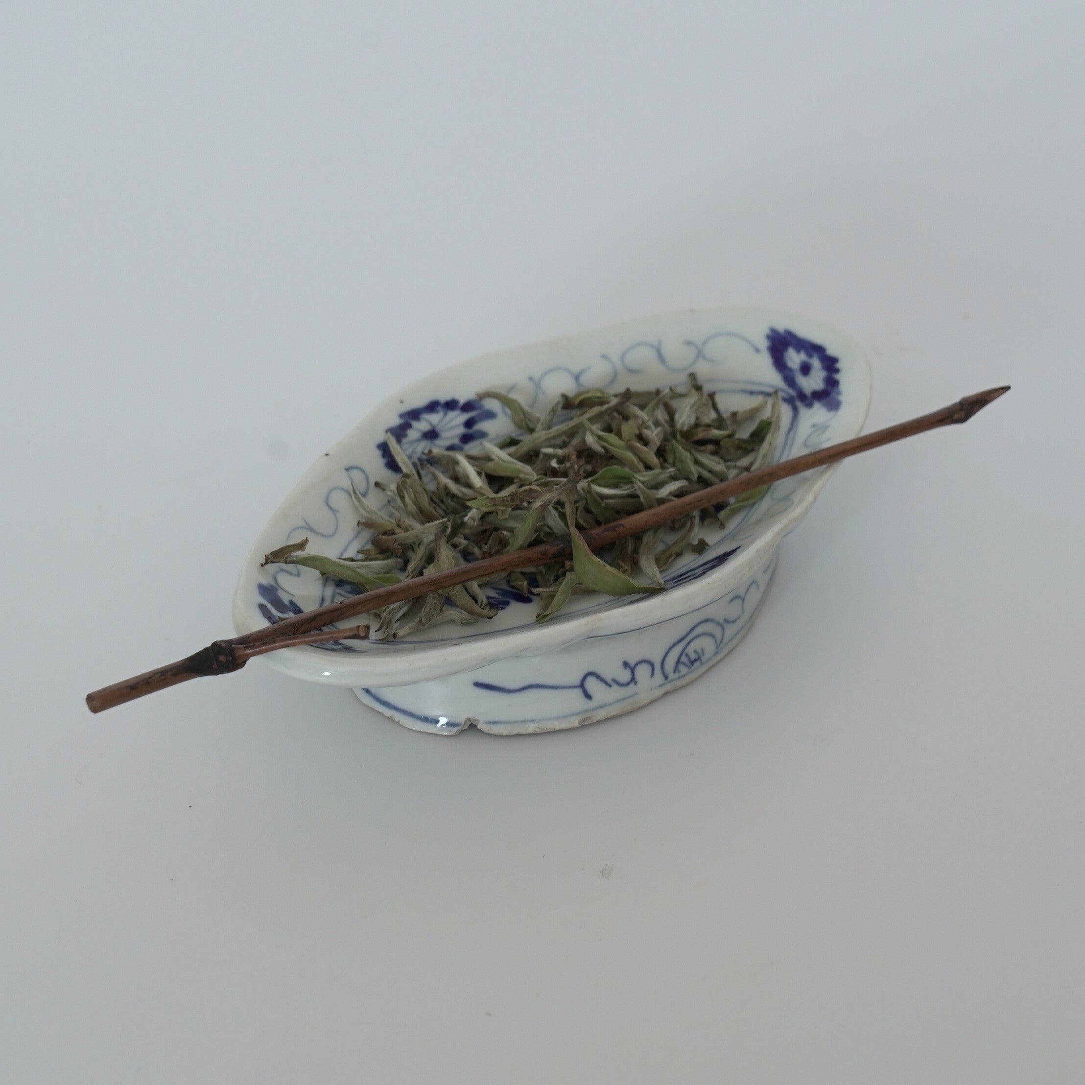 青花花卉文高台皿②小
