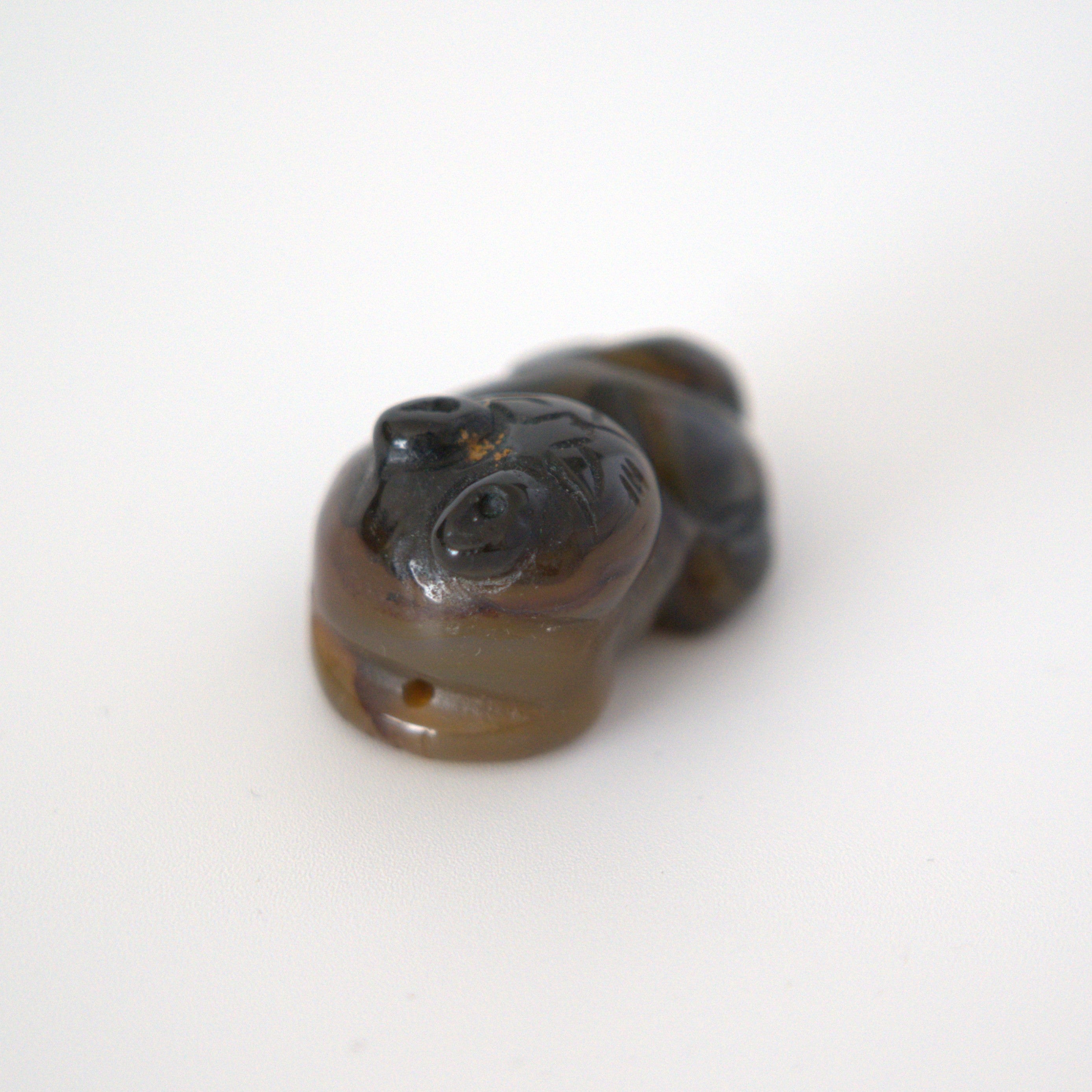 石製回頭猫茶枕 左②