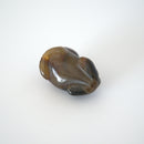 石製回頭猫茶枕 左②