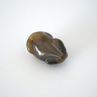 石製回頭猫茶枕 左②