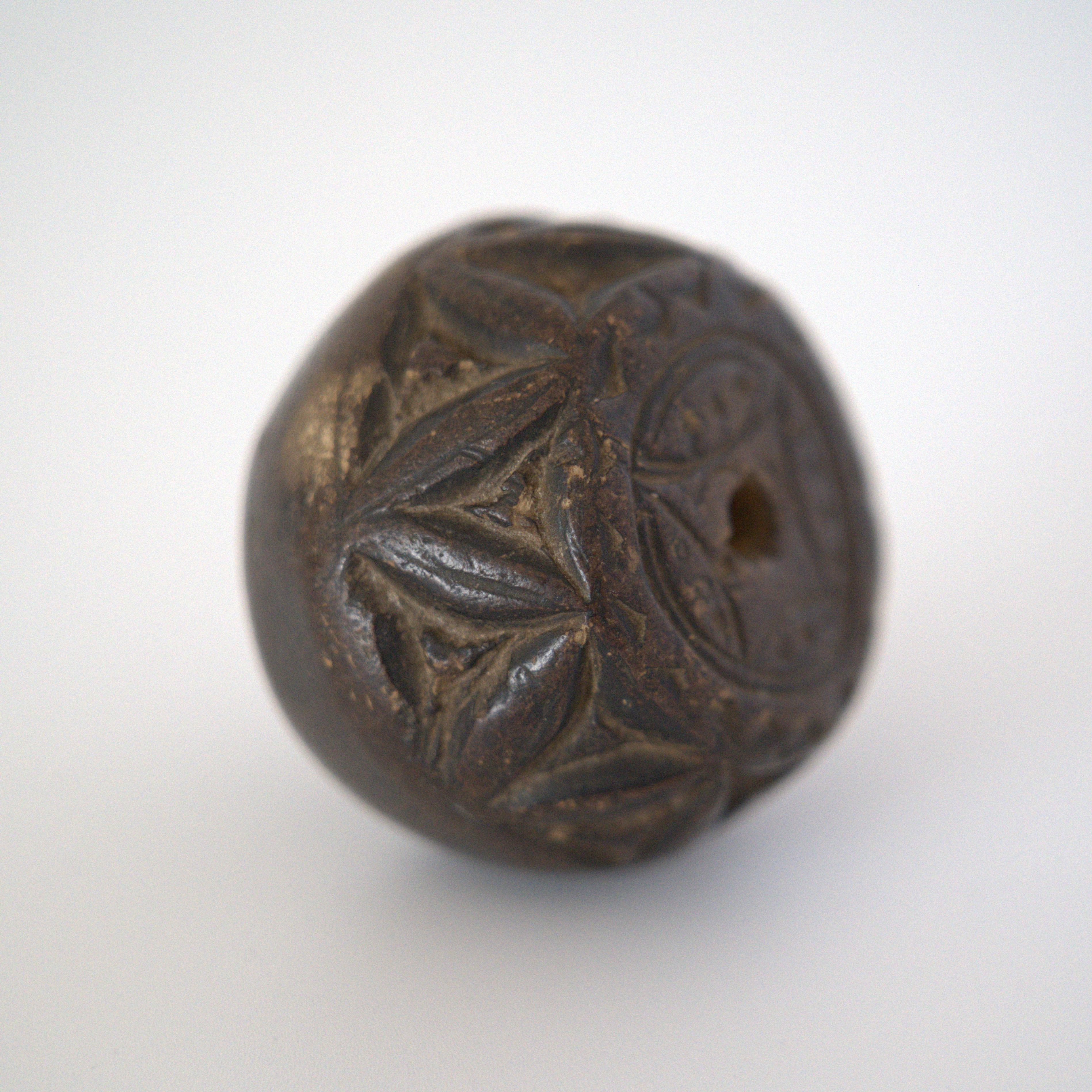 陶製七宝文蓋置 ①