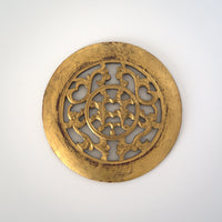 金彩木彫円型唐草文壺承