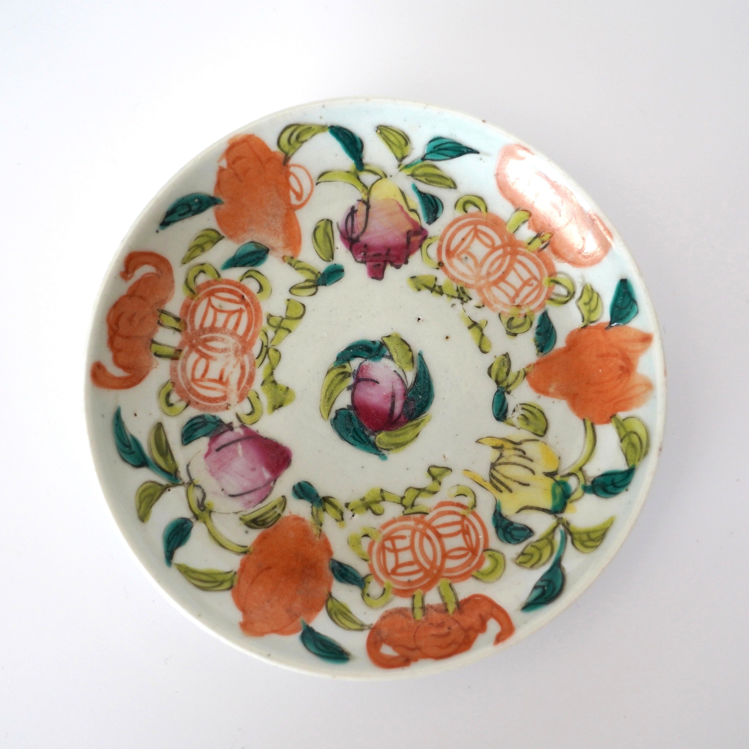 粉彩七宝三多文皿