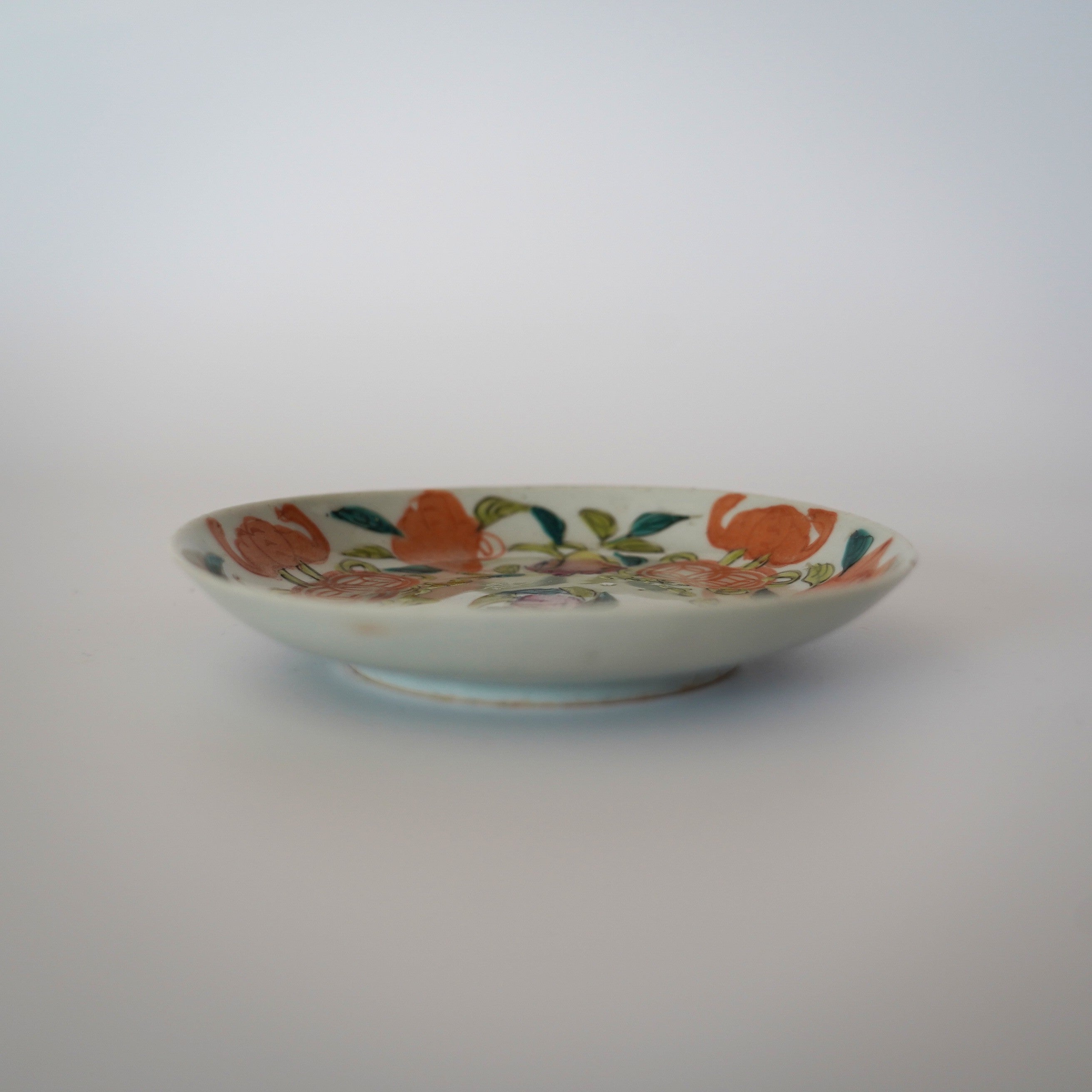 粉彩七宝三多文皿