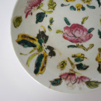 粉彩胡蝶花文皿・大