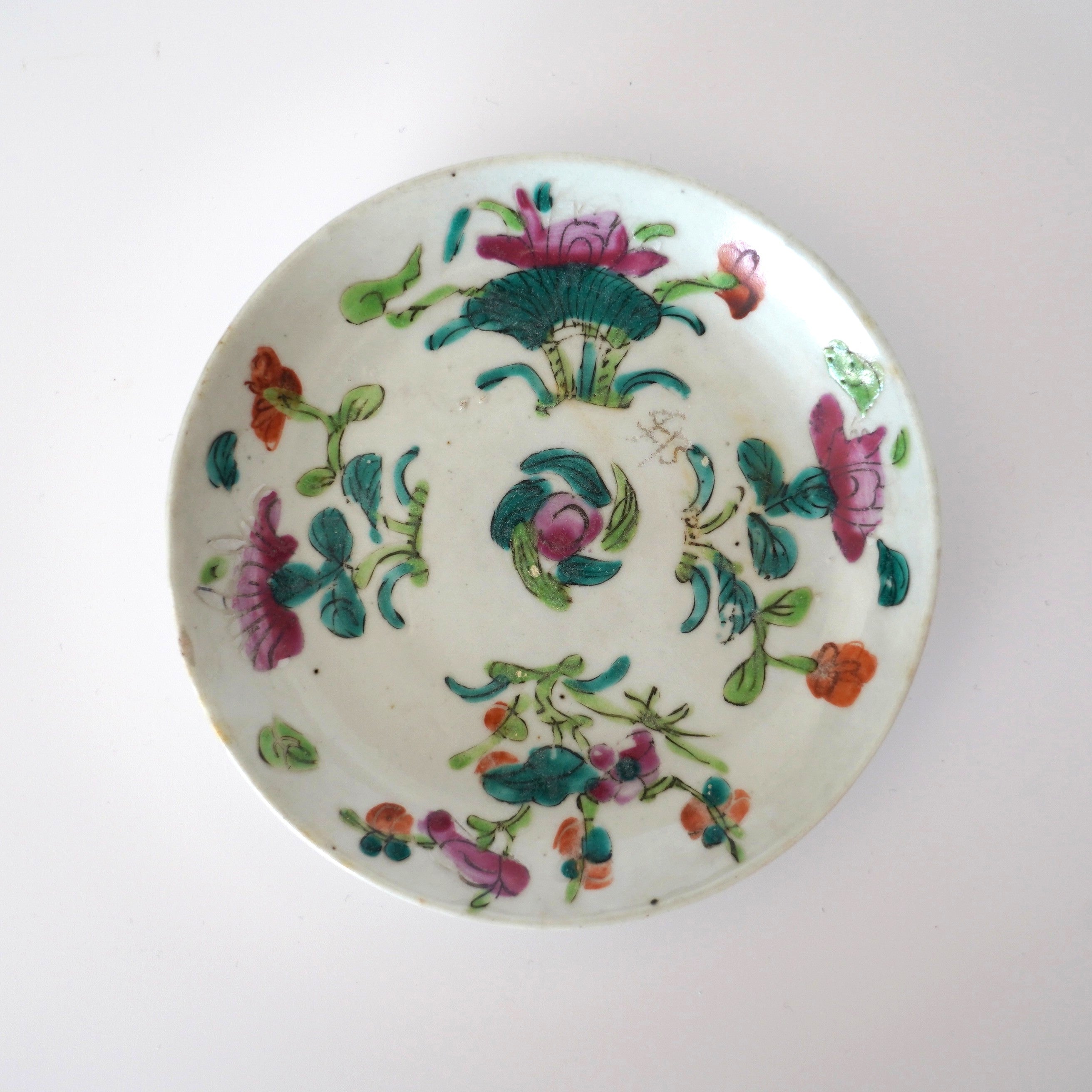 粉彩四季花文皿 ①