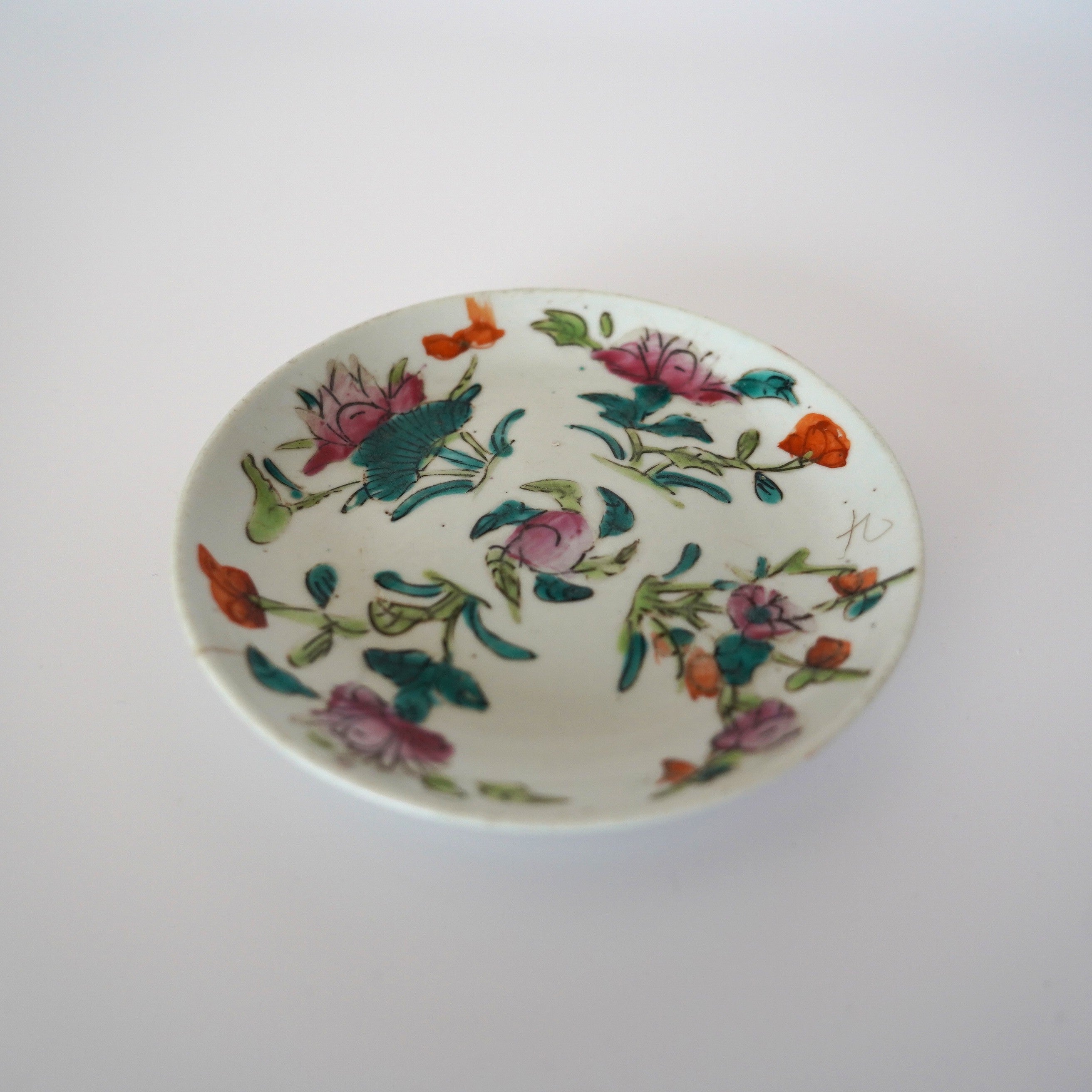 粉彩四季花文皿 ③