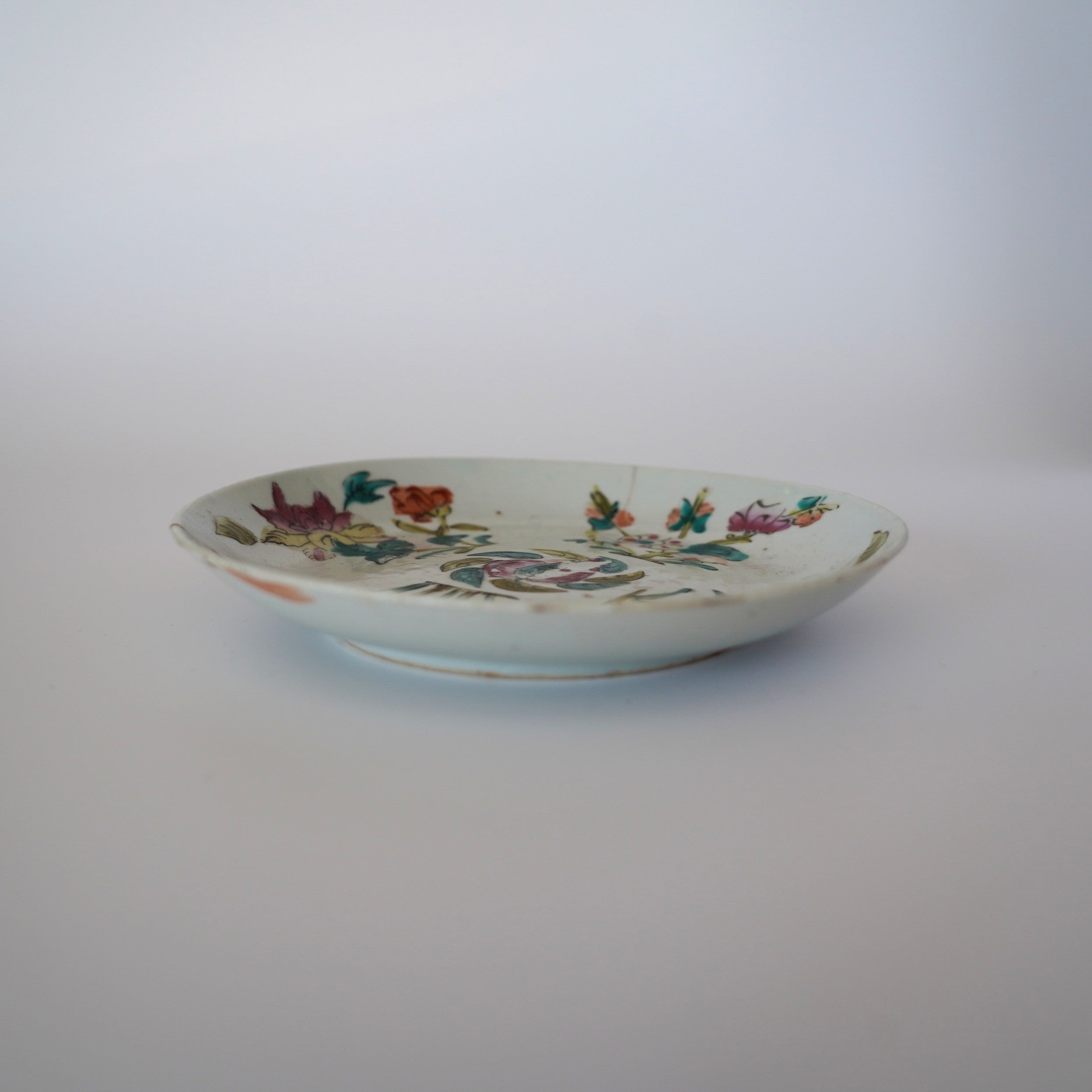 粉彩四季花文皿・大