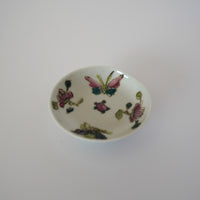 粉彩胡蝶花文豆皿