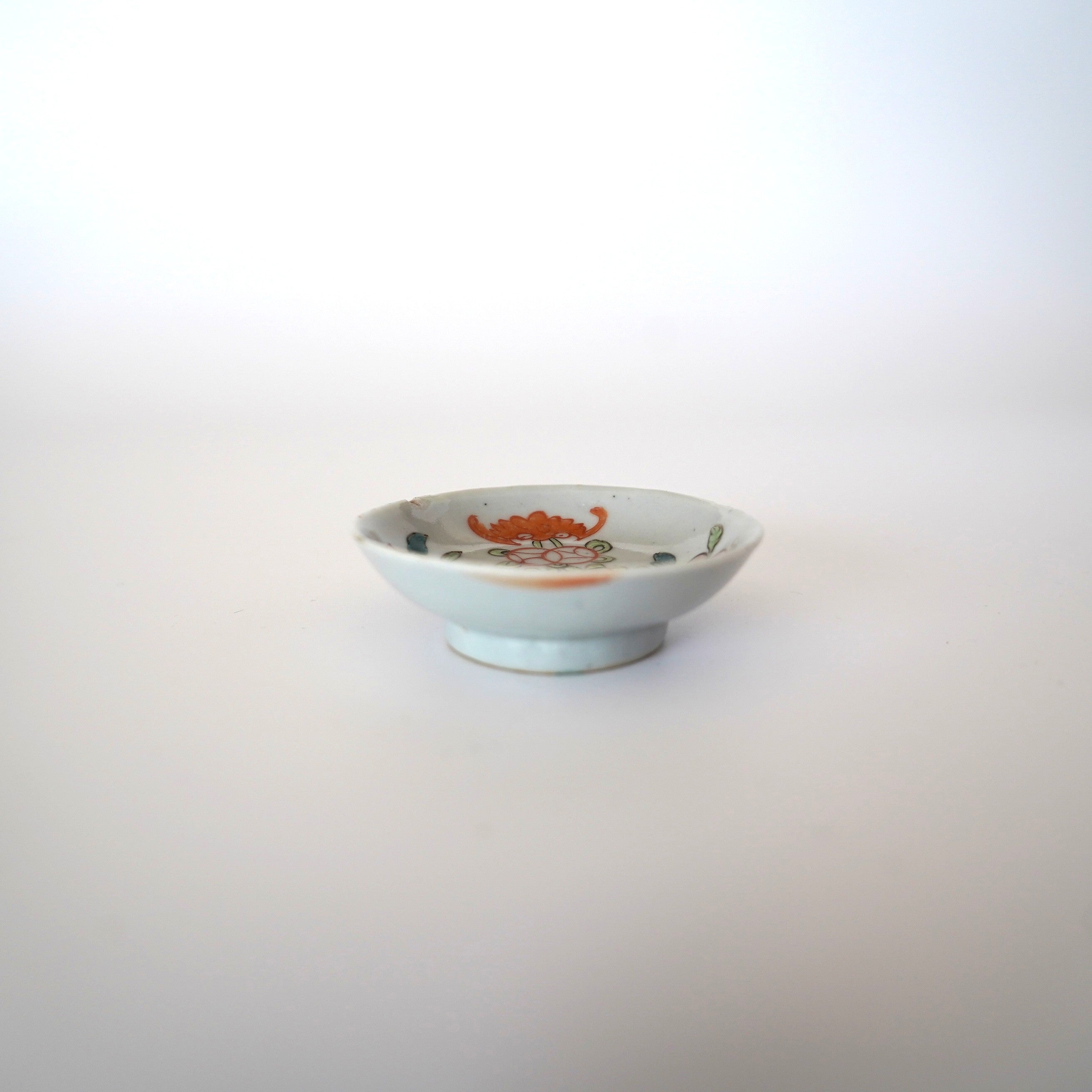 粉彩七宝三多文豆皿 ①