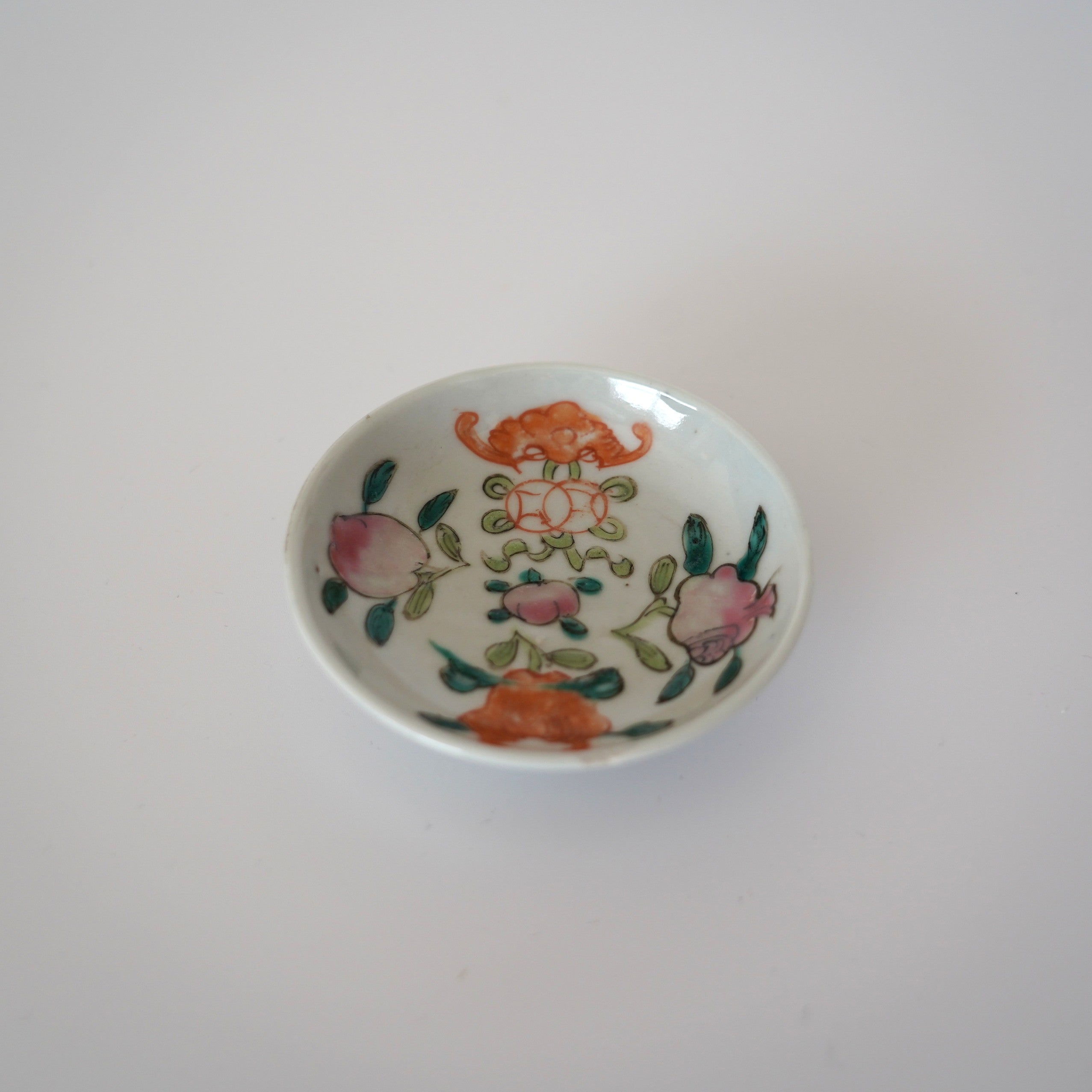 粉彩七宝三多文豆皿 ②