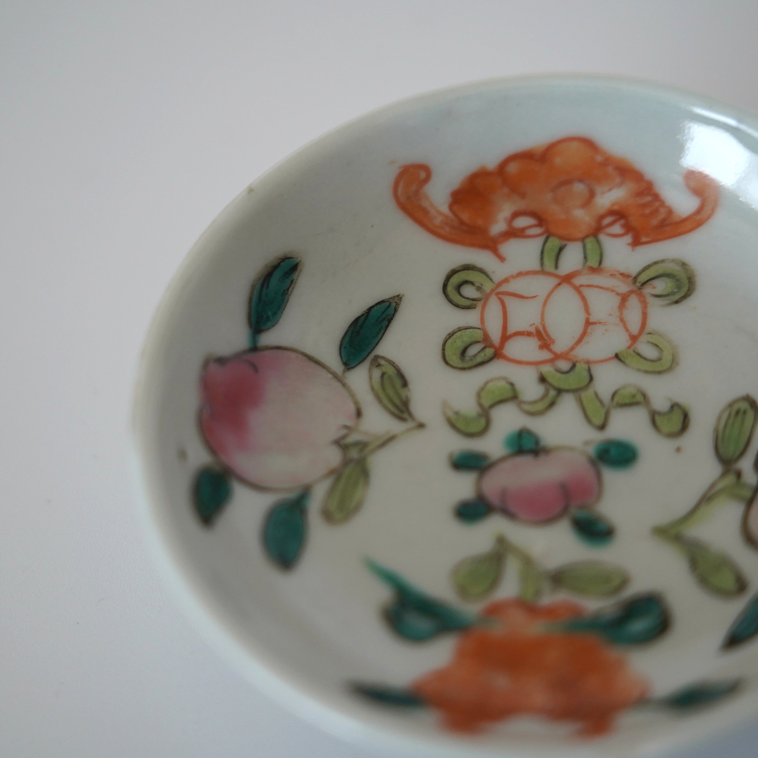 粉彩七宝三多文豆皿 ②