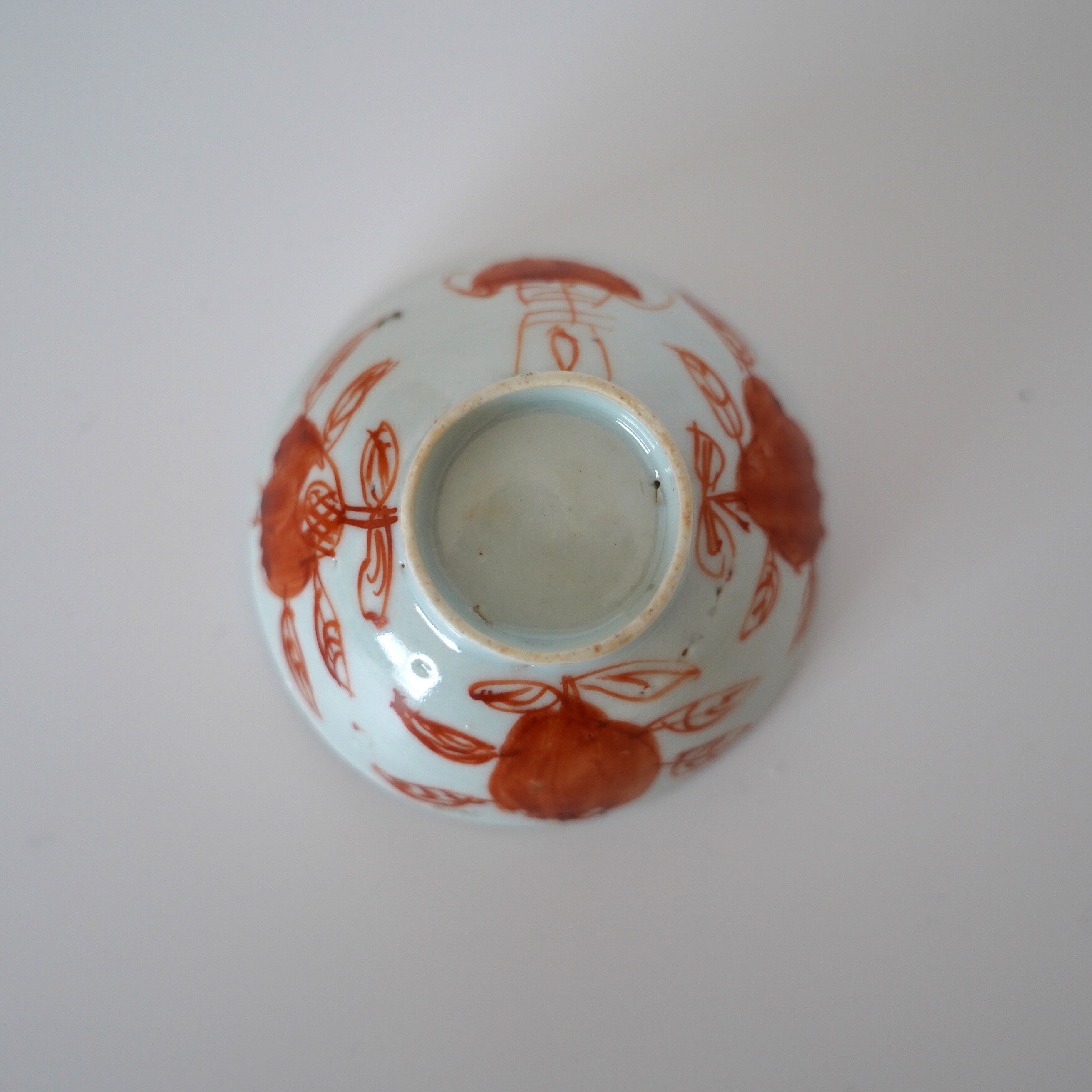 赤絵福寿三多文茶杯 ①