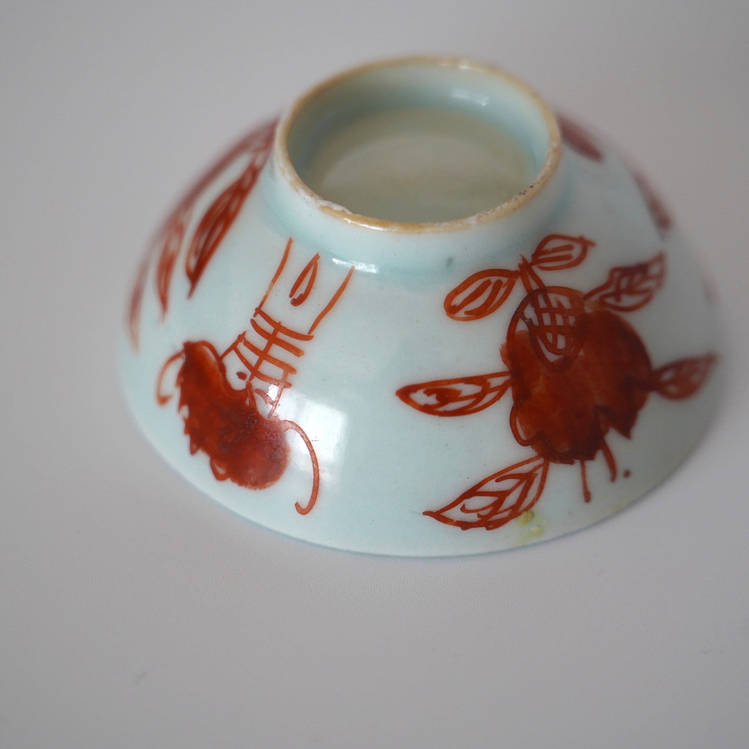 赤絵福寿三多文茶杯 ②