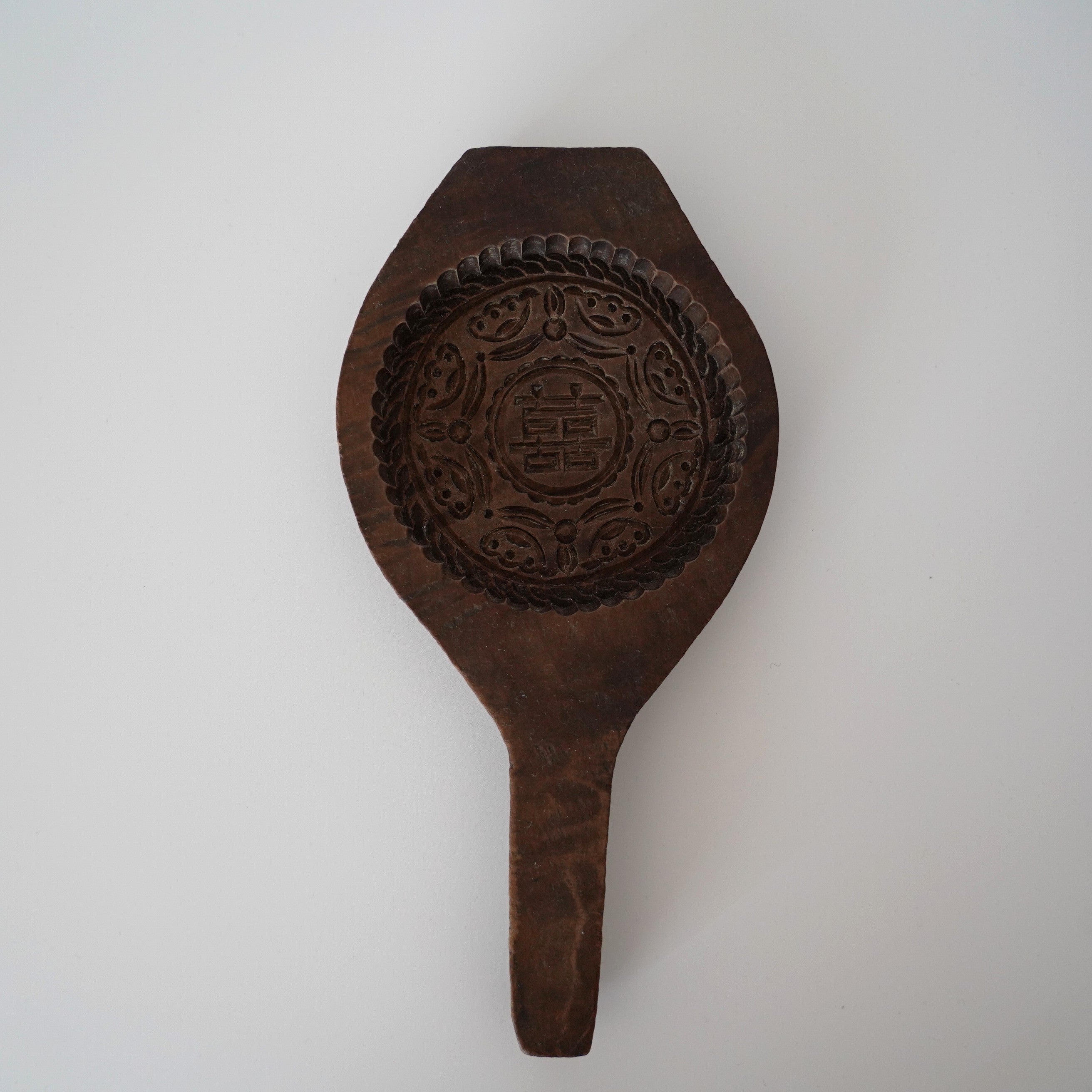 木彫円型双喜文月餅型大