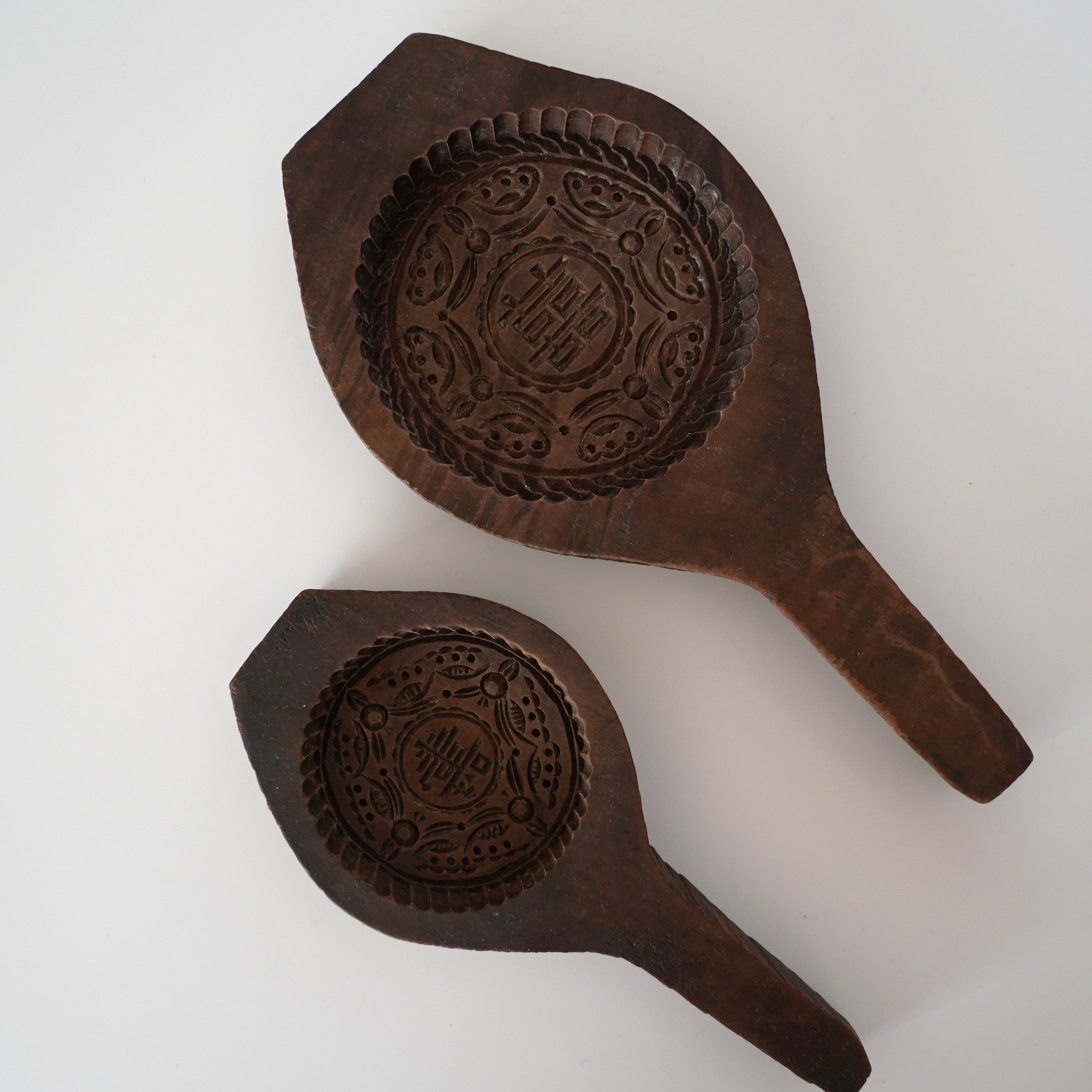 木彫円型寿文月餅型