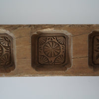 木彫五連草花文月餅型