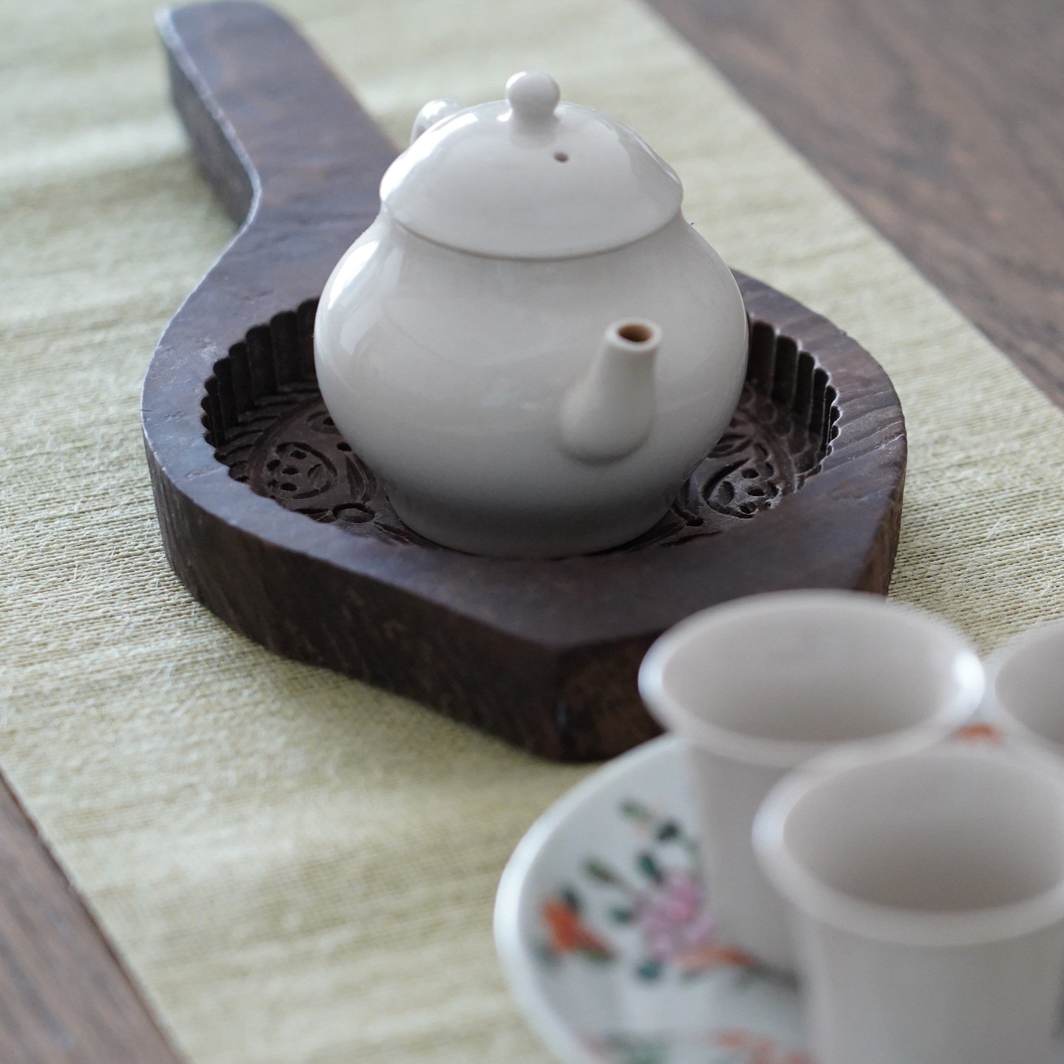 木彫円型双喜文月餅型大