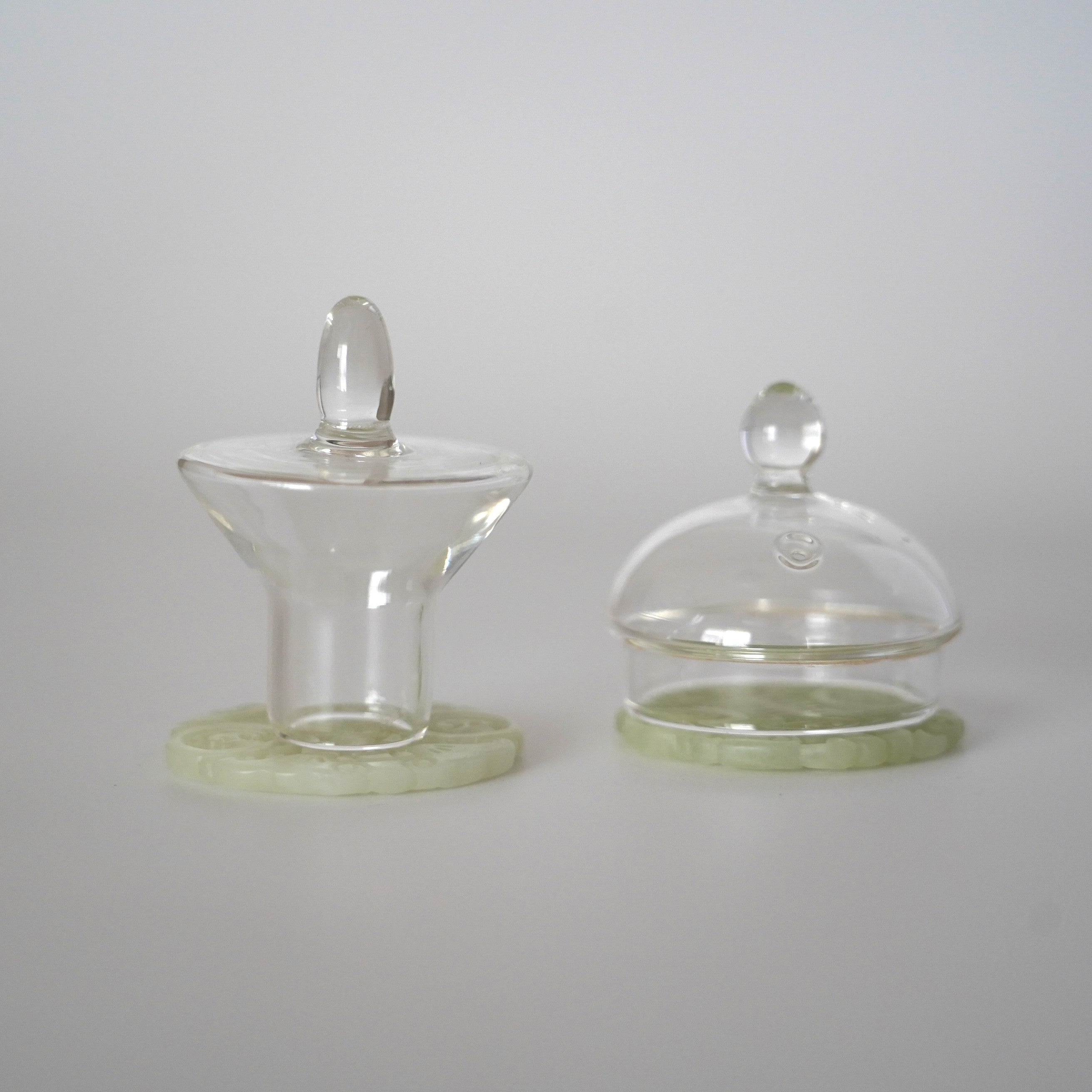 石製寿蝙蝠蝶文蓋置